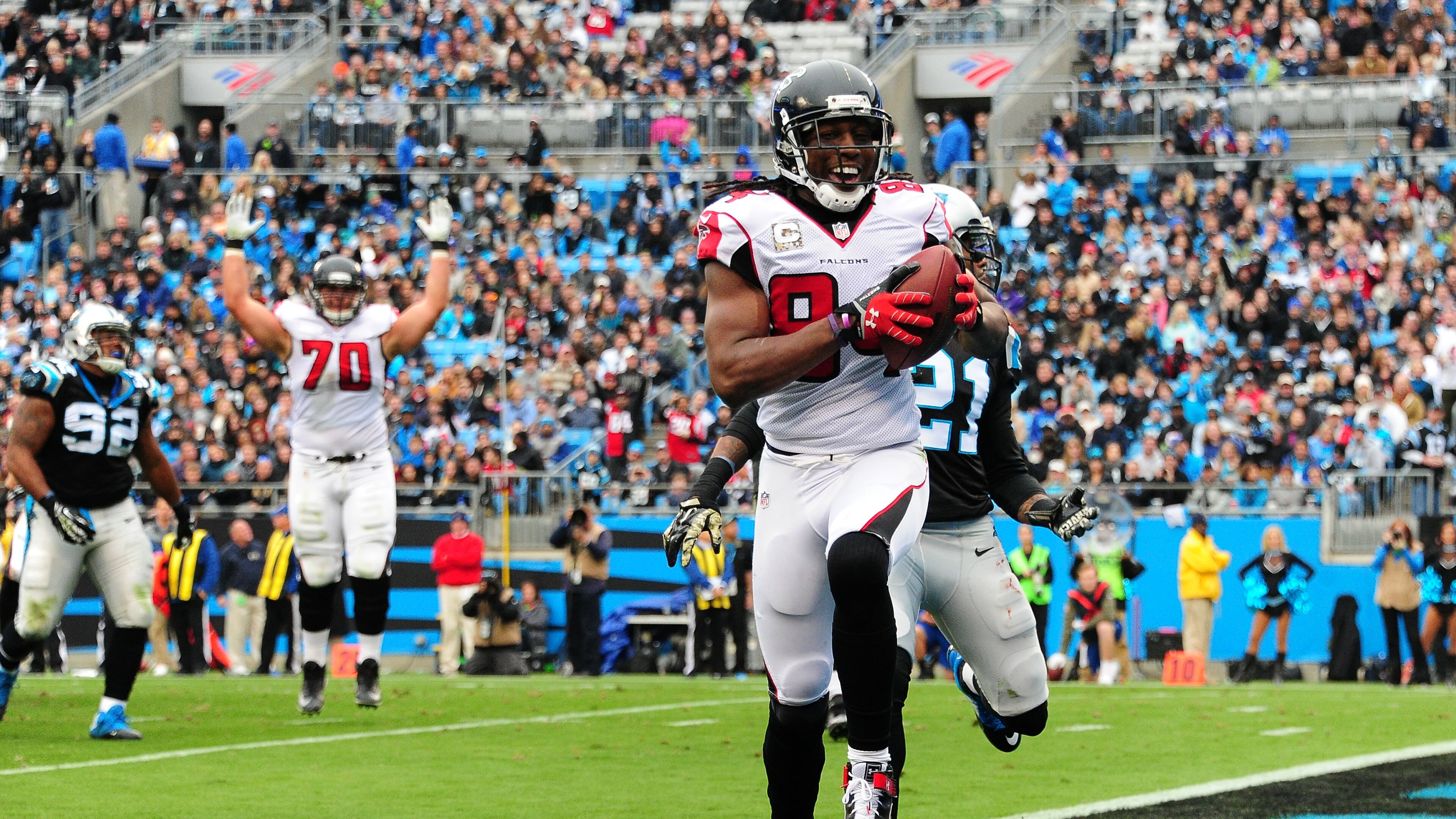 CHARLOTTE, NC - NOVEMBER 16: Roddy White #84 of the Atlanta Falcons makes a catch for a third quarter touchdown against the Carolina Panthers at Bank Of America Stadium on November 16, 2014 in Charlotte, North Carolina. (Photo by Scott Cunningham/Getty Images) Roddy White scored the Falcons' only touchdown and went over 10,000 yards in his career. (Scott Cunningham, Getty Images)