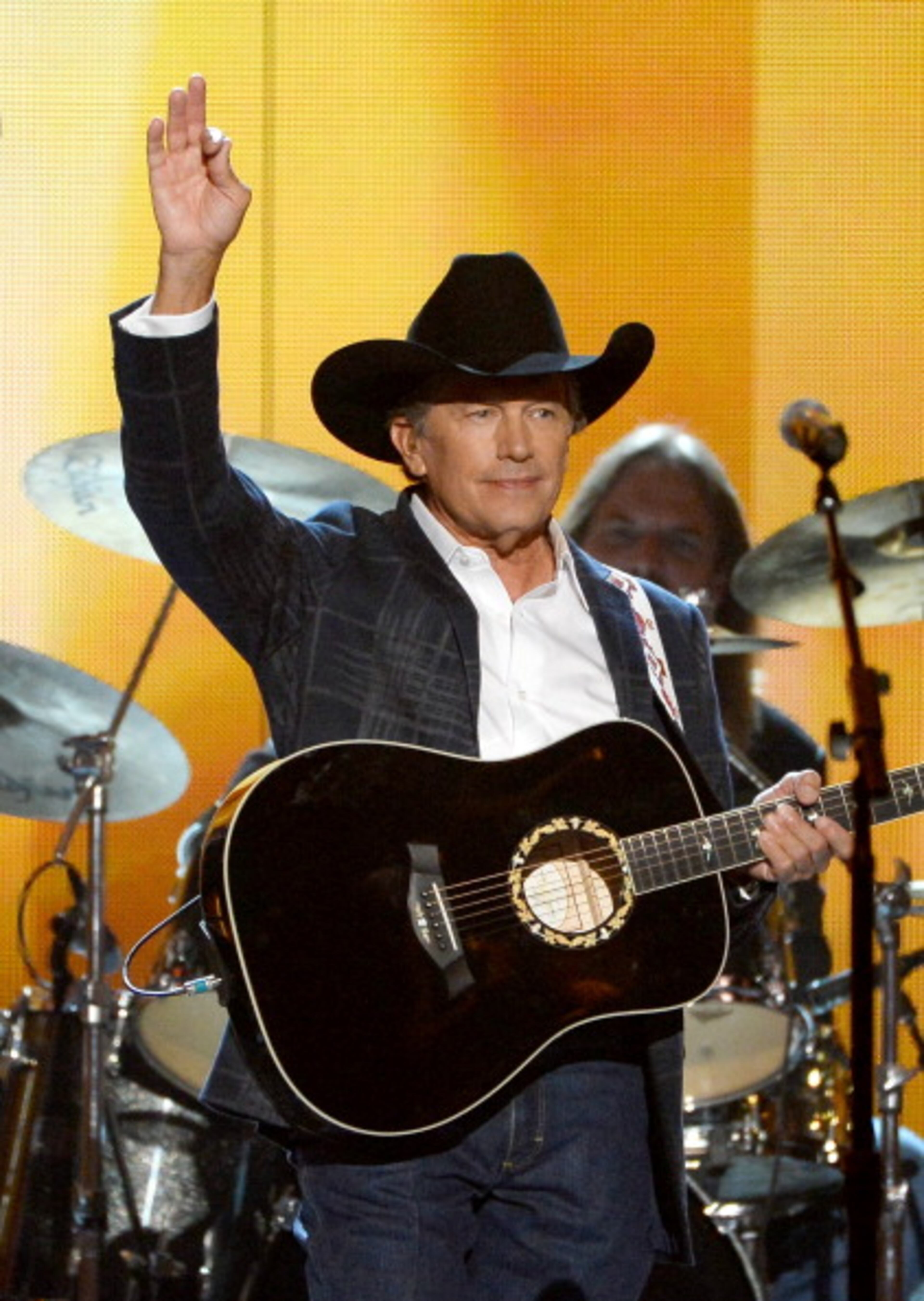LAS VEGAS, NV - APRIL 06: Singer George Strait performs onstage during the 49th Annual Academy Of Country Music Awards at the MGM Grand Garden Arena on April 6, 2014 in Las Vegas, Nevada. (Photo by Ethan Miller/Getty Images)