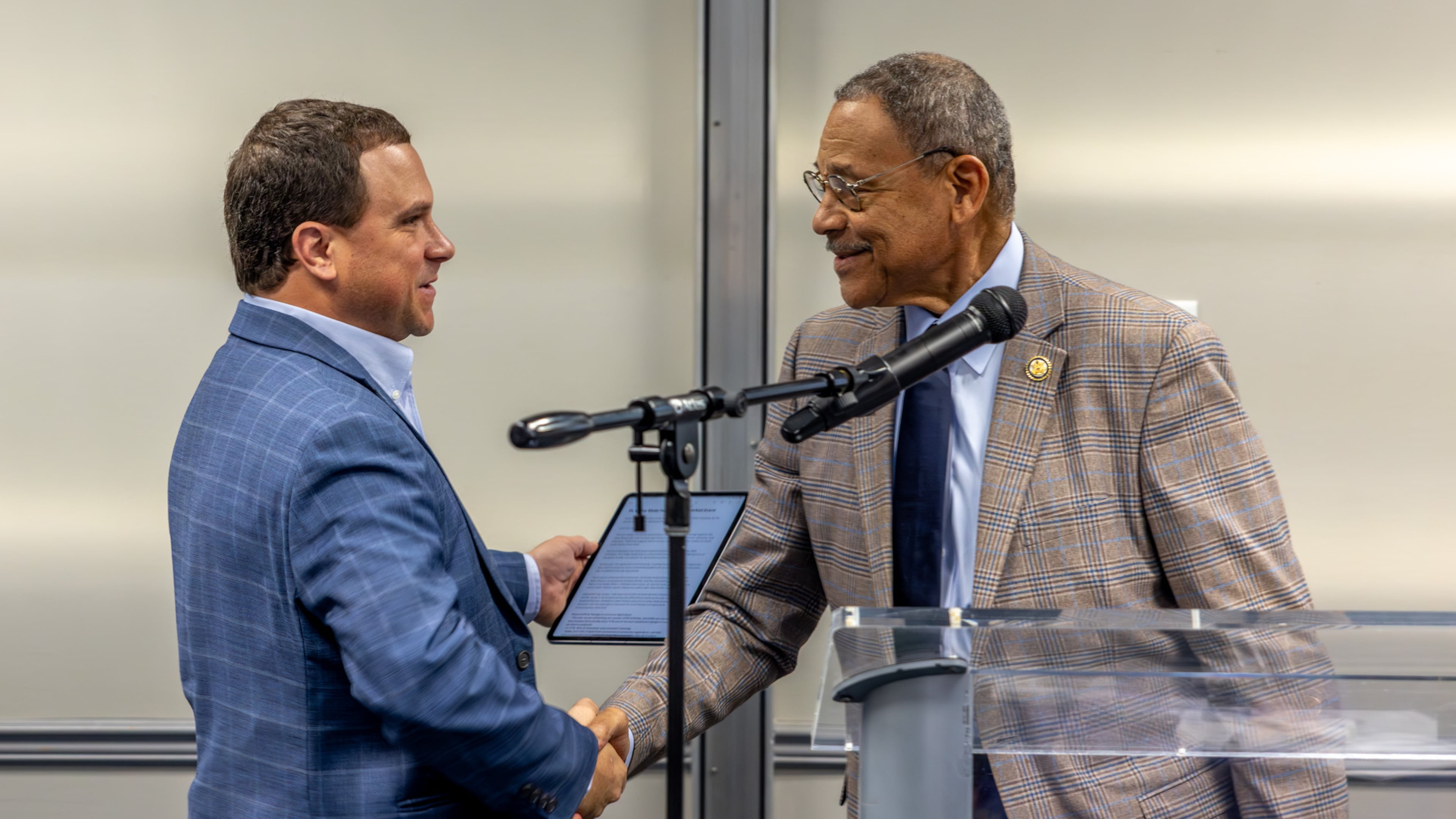 Georgia Agriculture Commissioner Tyler Harper (left) shakes hands with U.S. Rep. Sanford Bishop, D-Albany, during the annual Ham & Eggs Legislative Breakfast at Fort Valley State University on April 9, 2026. (Rebecca Evans/Fort Valley State University)