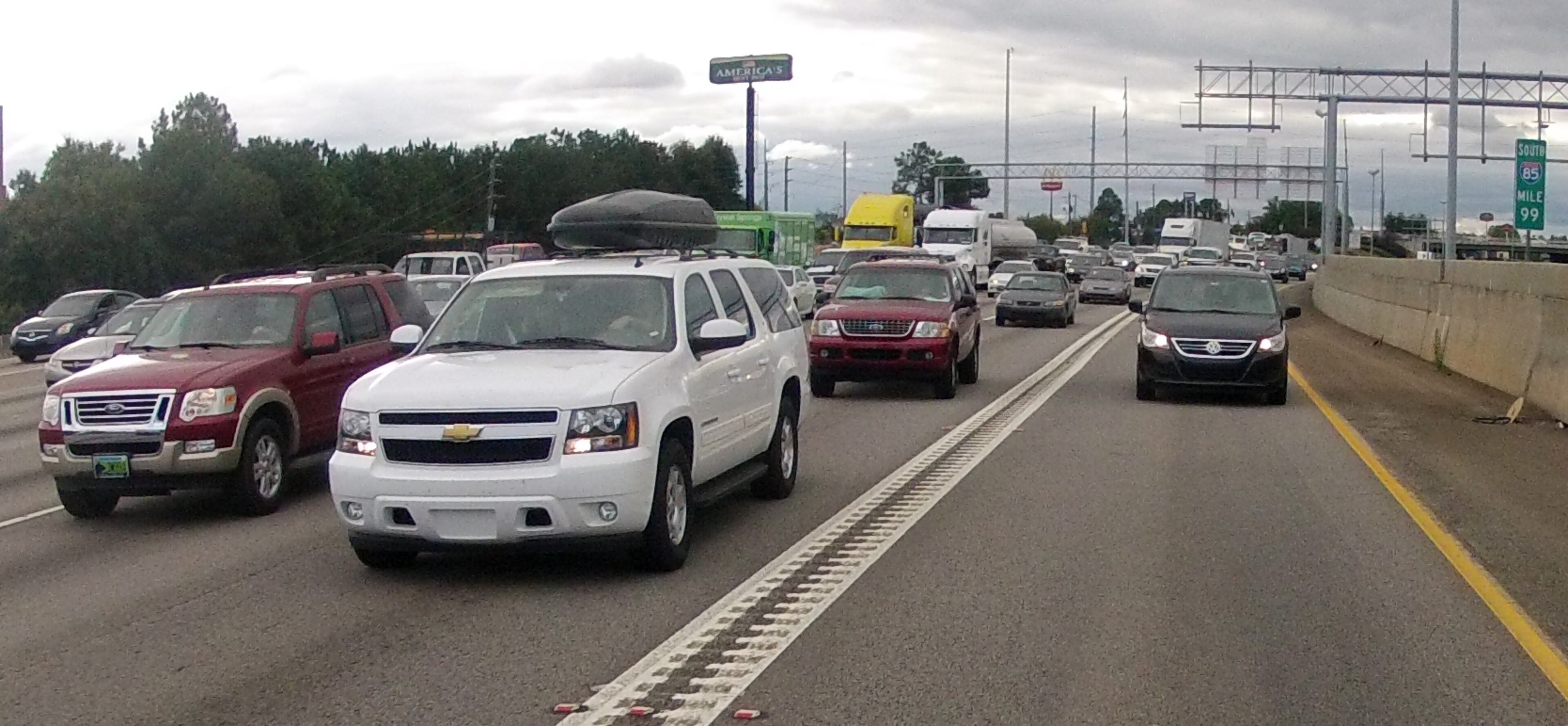 The I-85 HOT Lane Express Lane, as seen on Oct. 15, 2013. BRANT SANDERLIN /BSANDERLIN@AJC.COM