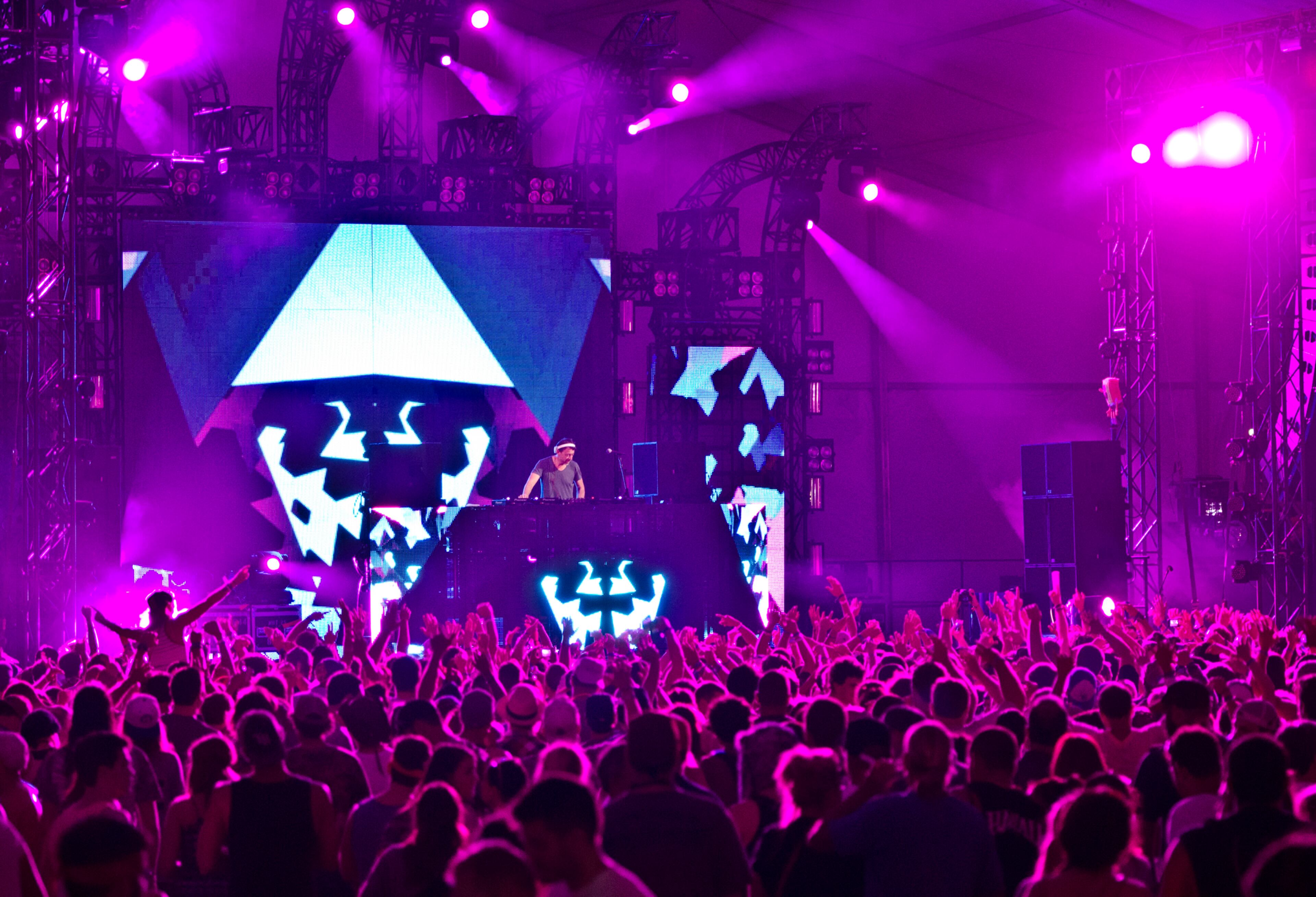 Benny Benassi closed out the Hangout Music Festival pre-party in the Boom Boom Tent in Gulf Shores, Ala.