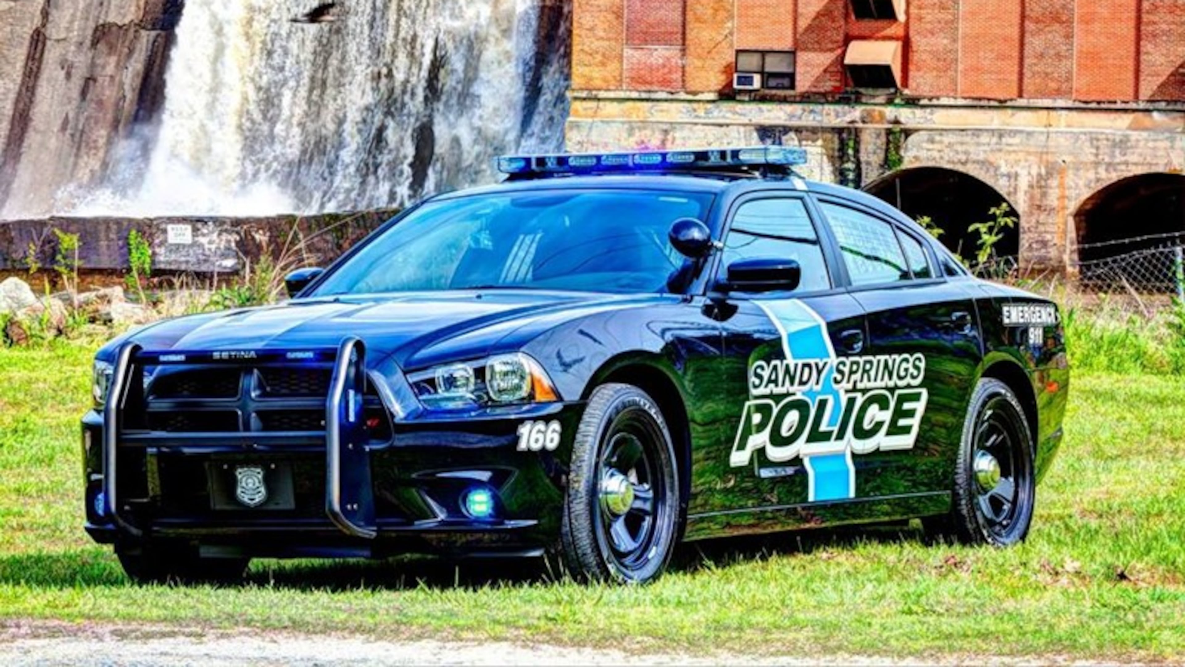 Sandy Springs police say there was a rash of car break-ins this week.