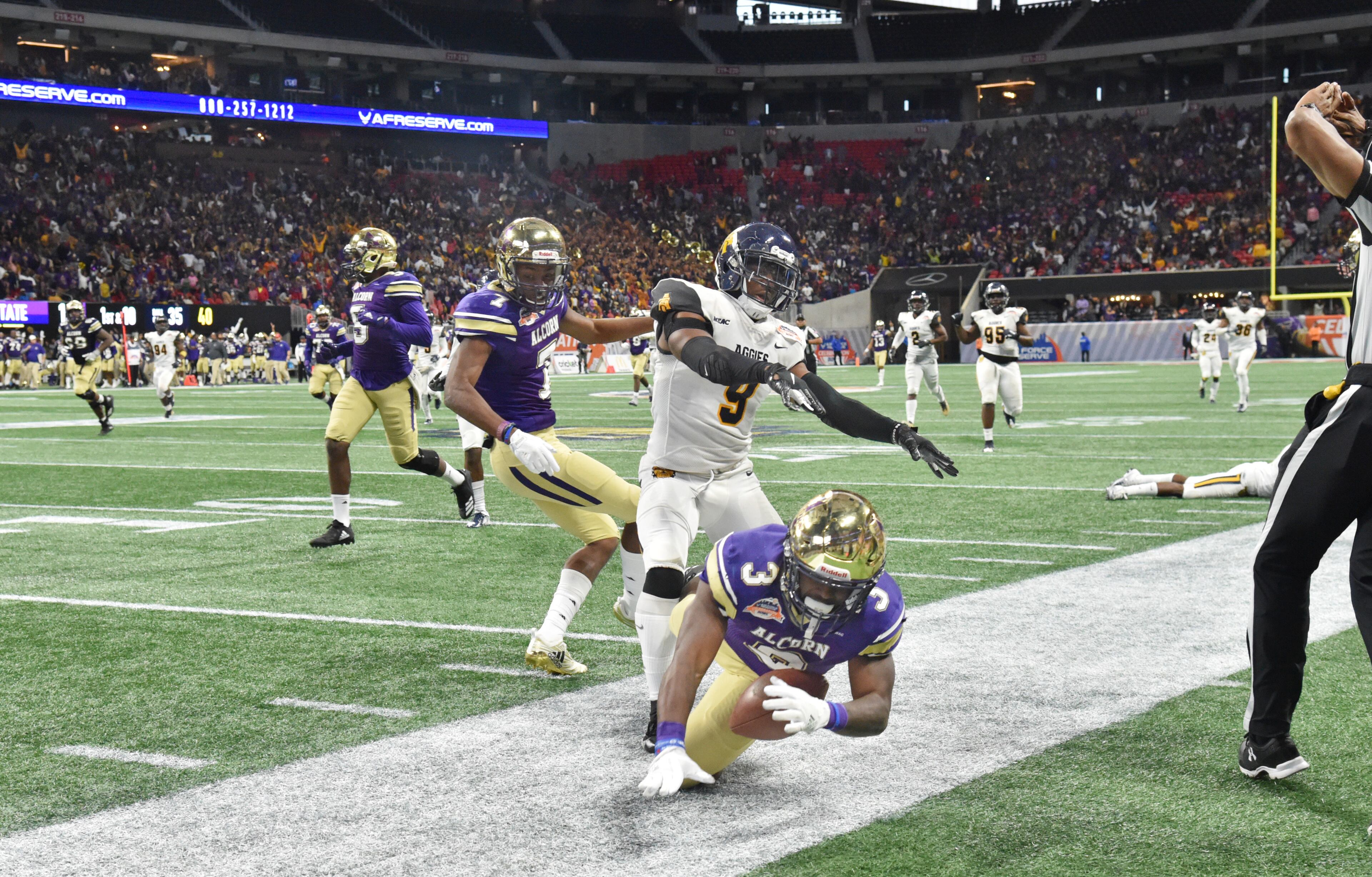 December 15, 2018 Atlanta - Alcorn State running back De'Shawn Waller (3) falls into the endzone after a long run during the second half of the 2018 Celebration Bowl at Mercedes-Benz Stadium on Saturday, December 15, 2018. North Carolina A&T won 24-22 over the Alcorn State. HYOSUB SHIN / HSHIN@AJC.COM
