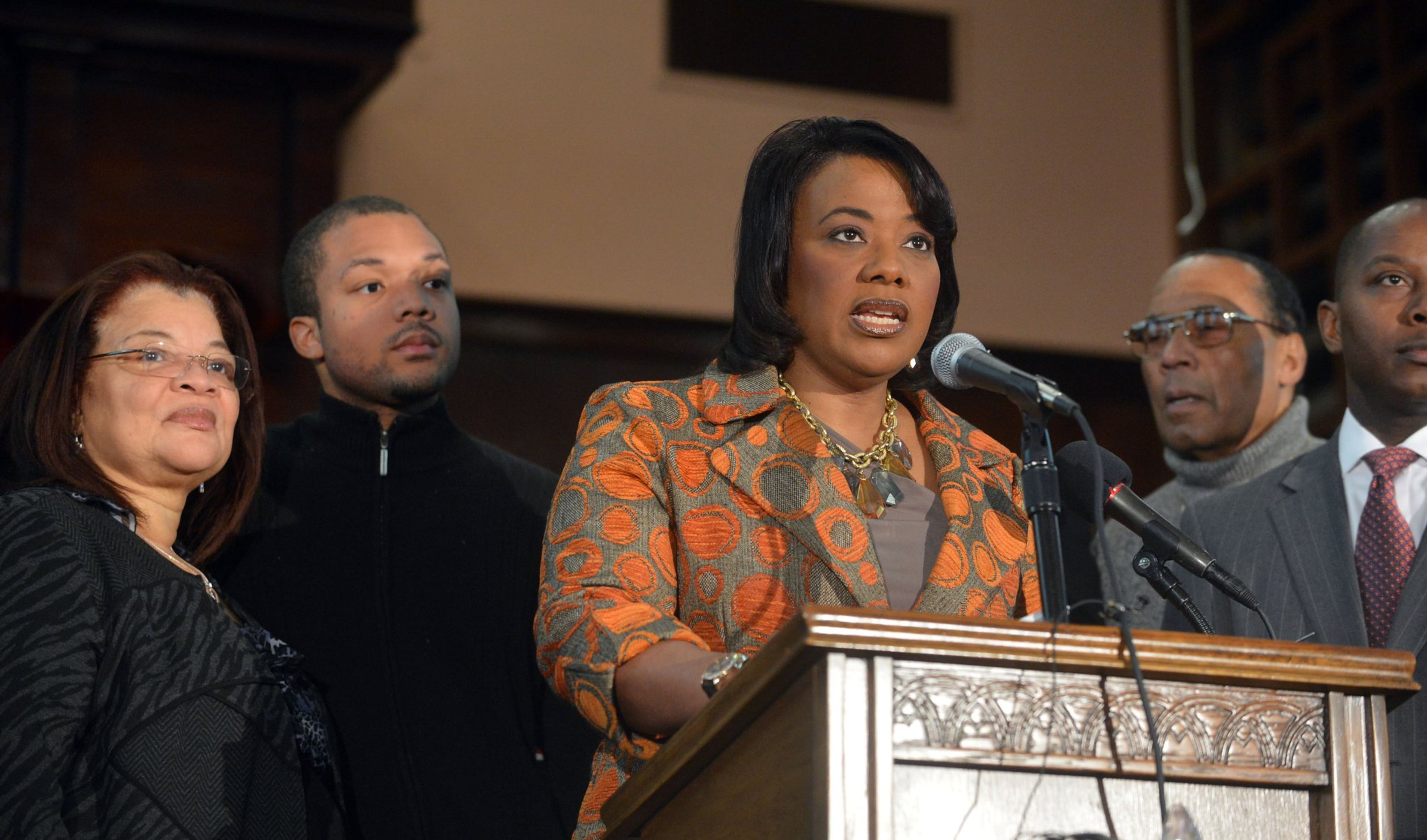 Alveda King, (left) flanks her cousin Bernice King, daughter of Rev Martin Luther King Jr., in a 2014 press conference at Historic Ebenezer Baptist Church. At the time, Bernice King was in the midsts of battling her brothers in court over their demand that she turn over their father’s 1964 Nobel Peace Prize and personal Bible so that they could sell them. KENT D JOHNSON/KDJOHNSON@AJC.COM