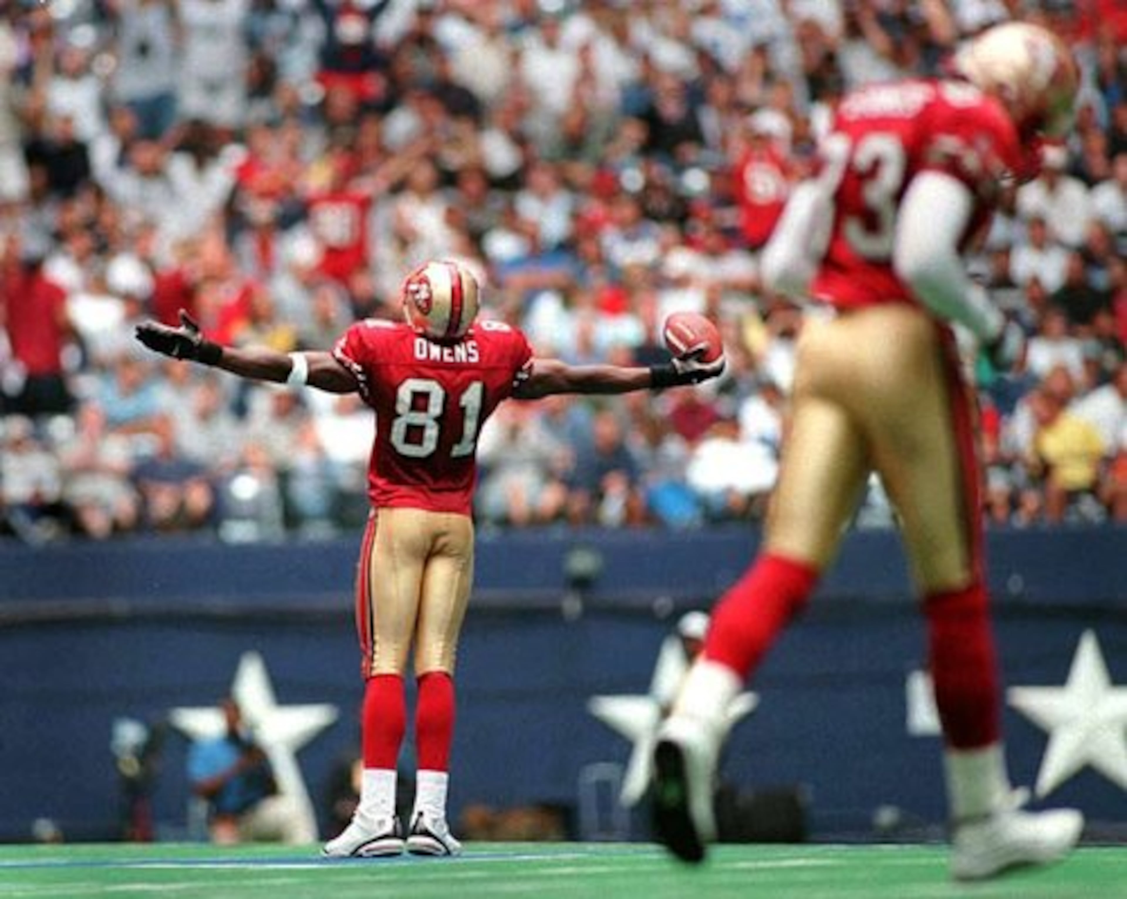 Owens' flashy on-field antics matched his brash locker room pronouncements. While in San Francisco, he publicly feuded with then-49ers QB Jeff Garcia. After leaving the team, Owens created controversy by insinuating in an Playboy Magazine interview that Garcia was homosexual.