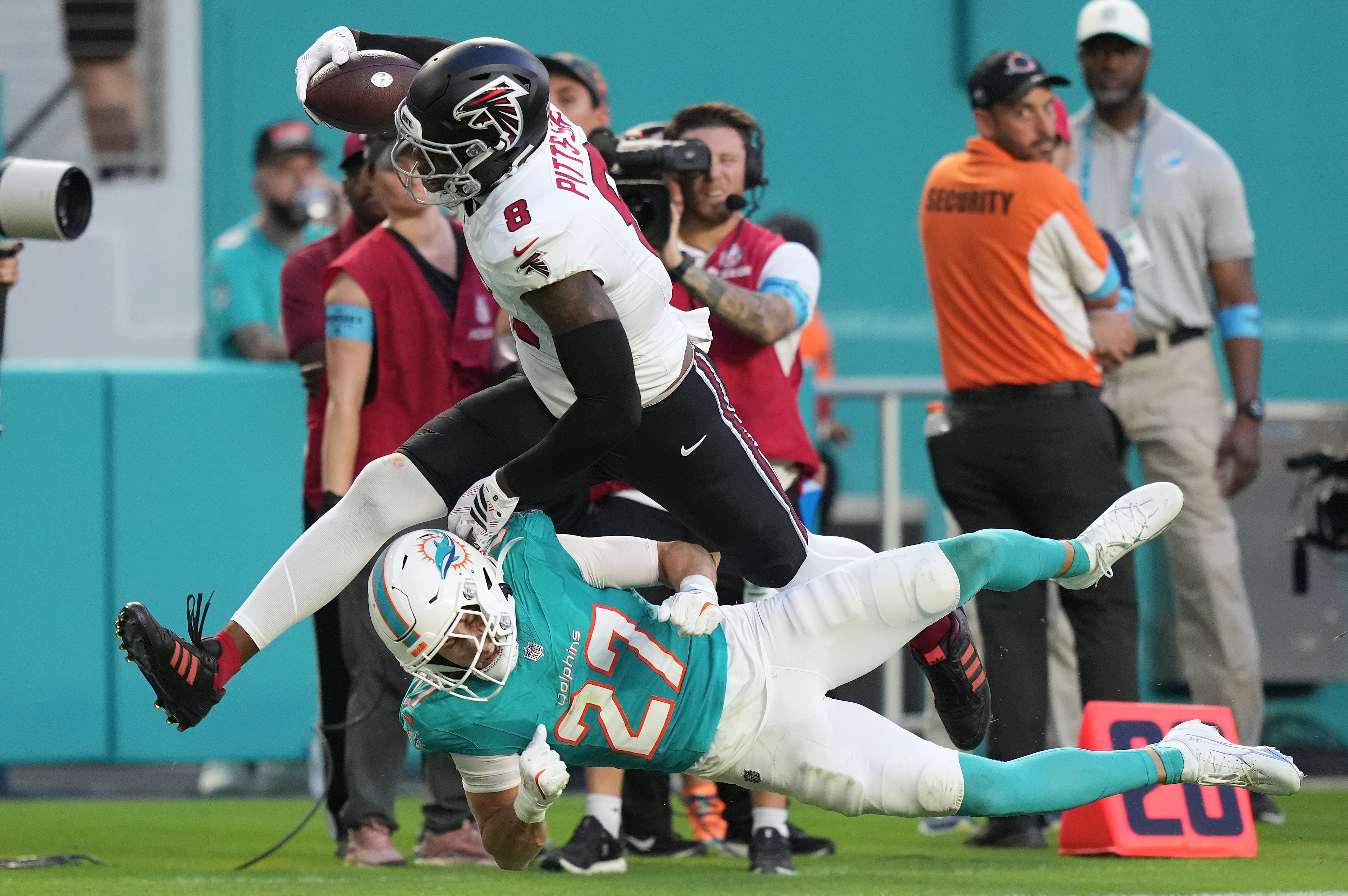 APTOPIX Falcons Dolphins Football