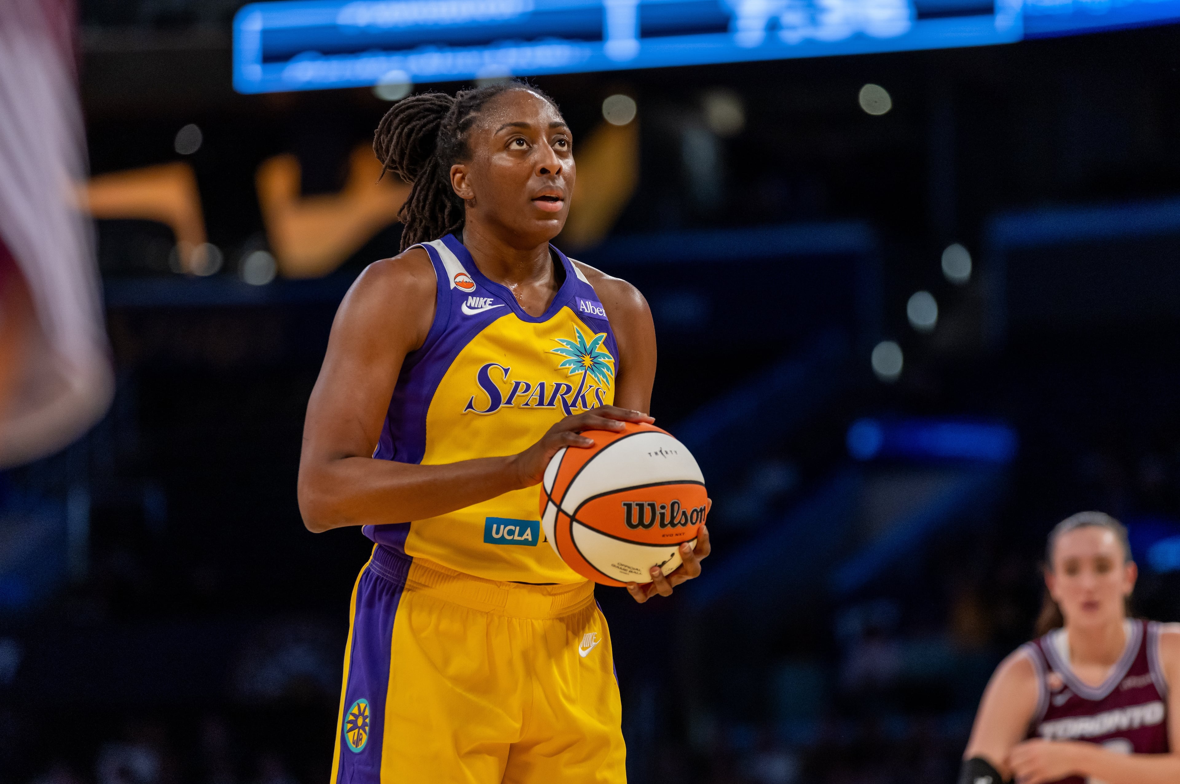 Sparks Ogwumike Basketball