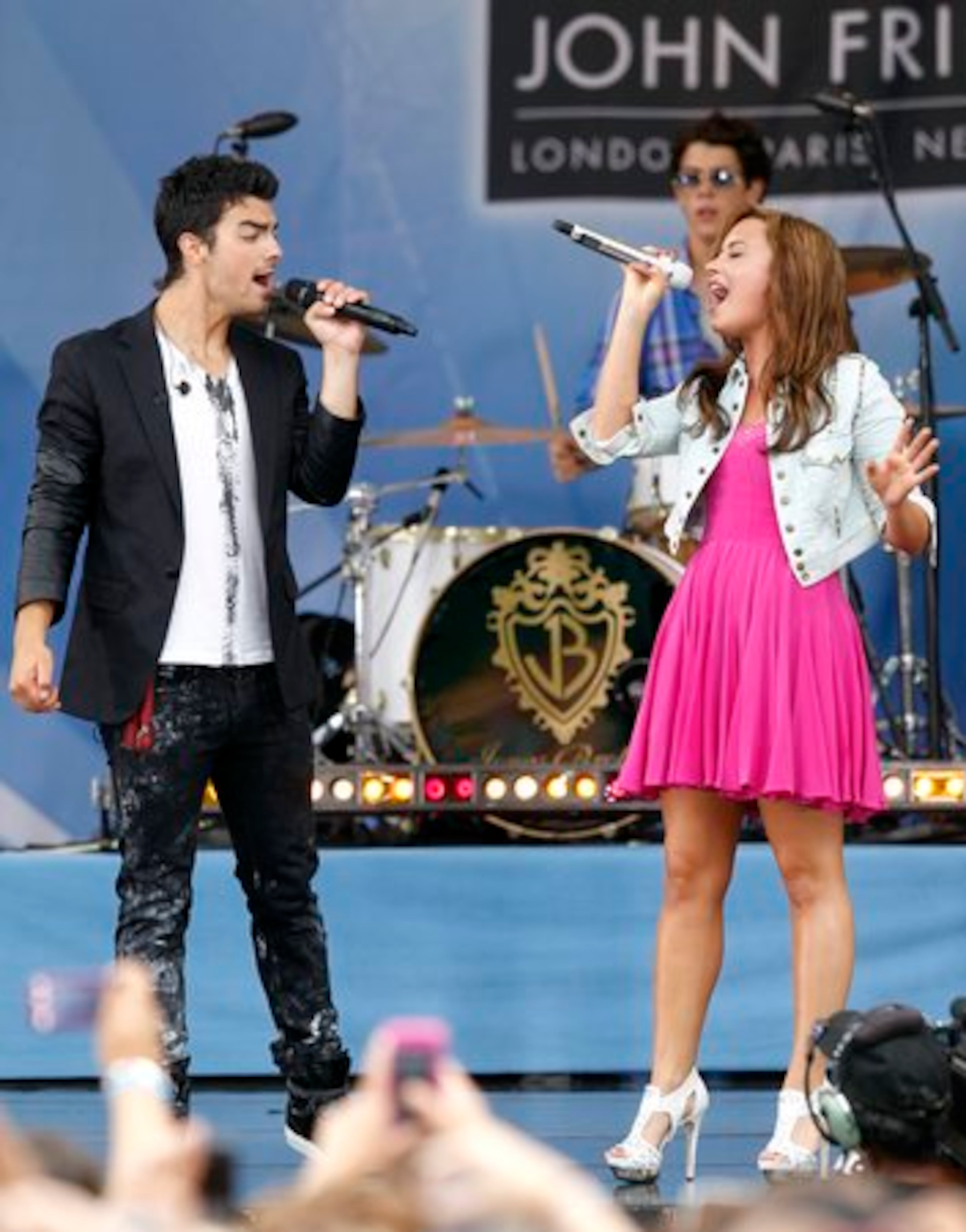 Joe Jonas and Demi Lovato harmonize on a duet.