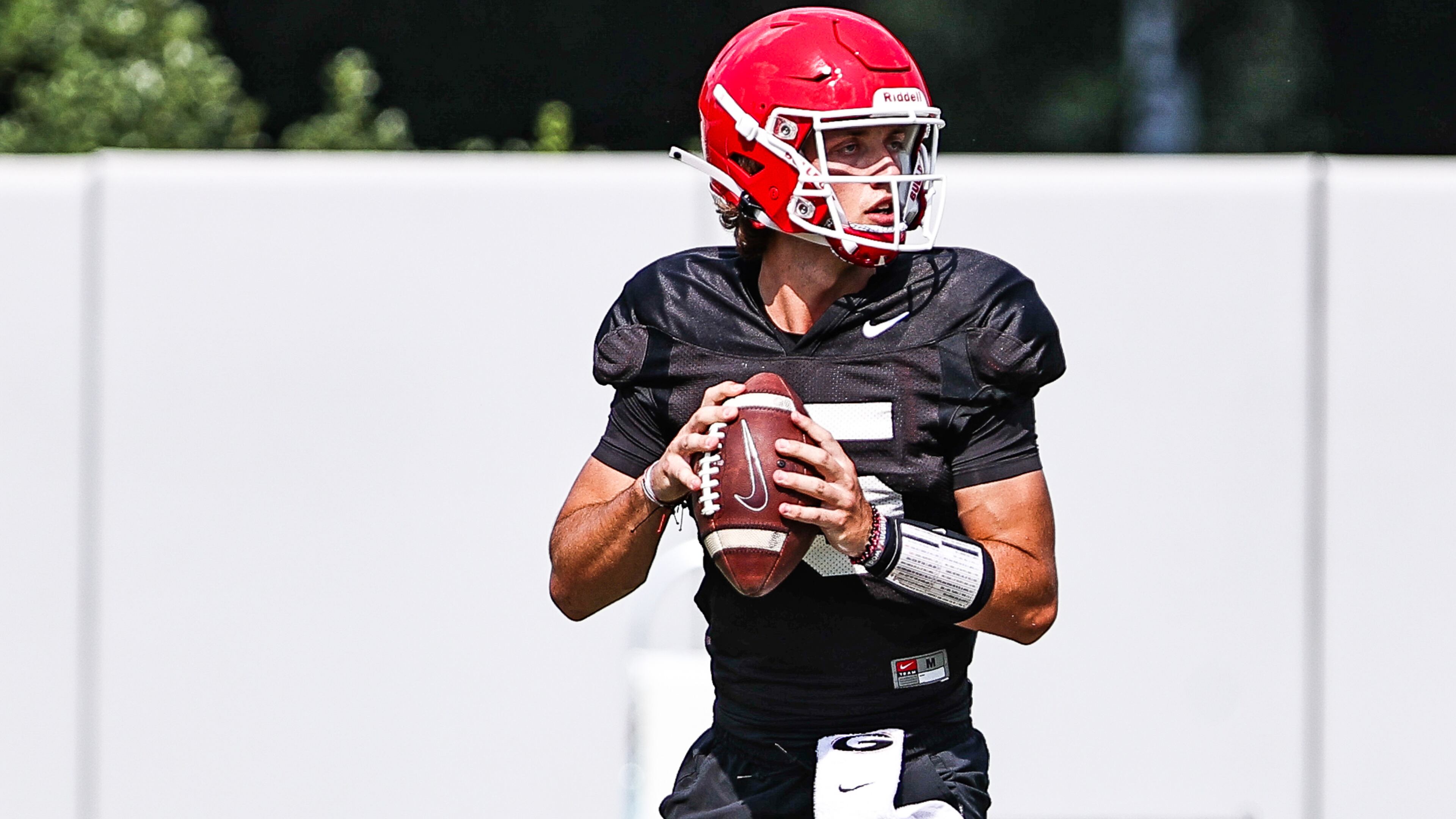 Georgia quarterback Carson Beck (15) looks for a receiver during the Bulldogs’ practice Tuesday, Aug. 24, 2021, in Athens. (Tony Walsh/UGA)