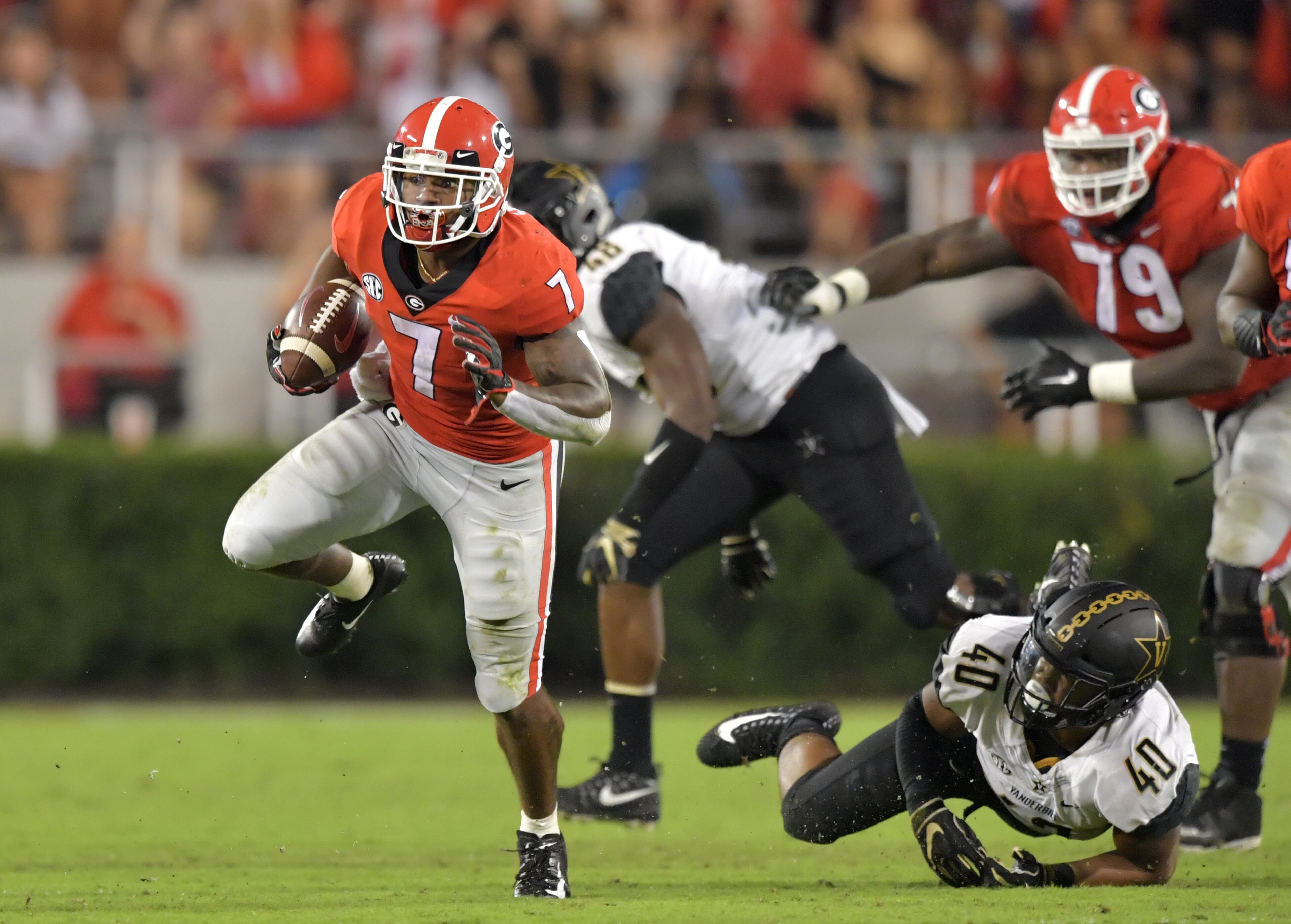 October 6, 2018 Athens - Georgia running back D'Andre Swift (7) breaks away for a long first down run in the second half during a NCAA college football game at Sanford Stadium in Athens on Saturday, October 6, 2018. Georgia won 41-13 over the Vanderbilt. HYOSUB SHIN / HSHIN@AJC.COM