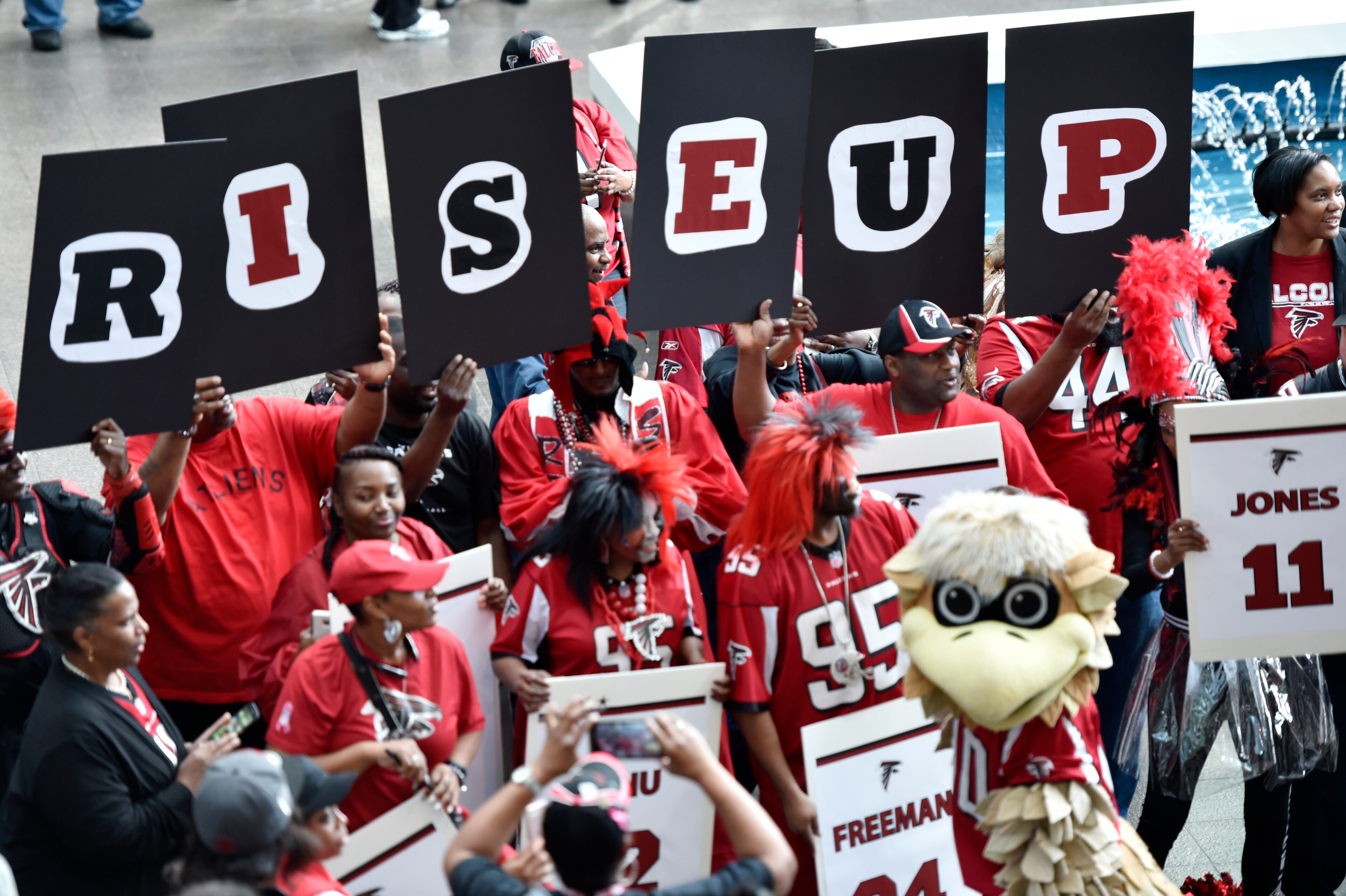 January 20, 2017, Atlanta - Fans cheer during a pep rally for the upcoming NFC Championship game against the Packers in Atlanta, Georgia, on Friday, January 20, 2017. (DAVID BARNES / DAVID.BARNES@AJC.COM)