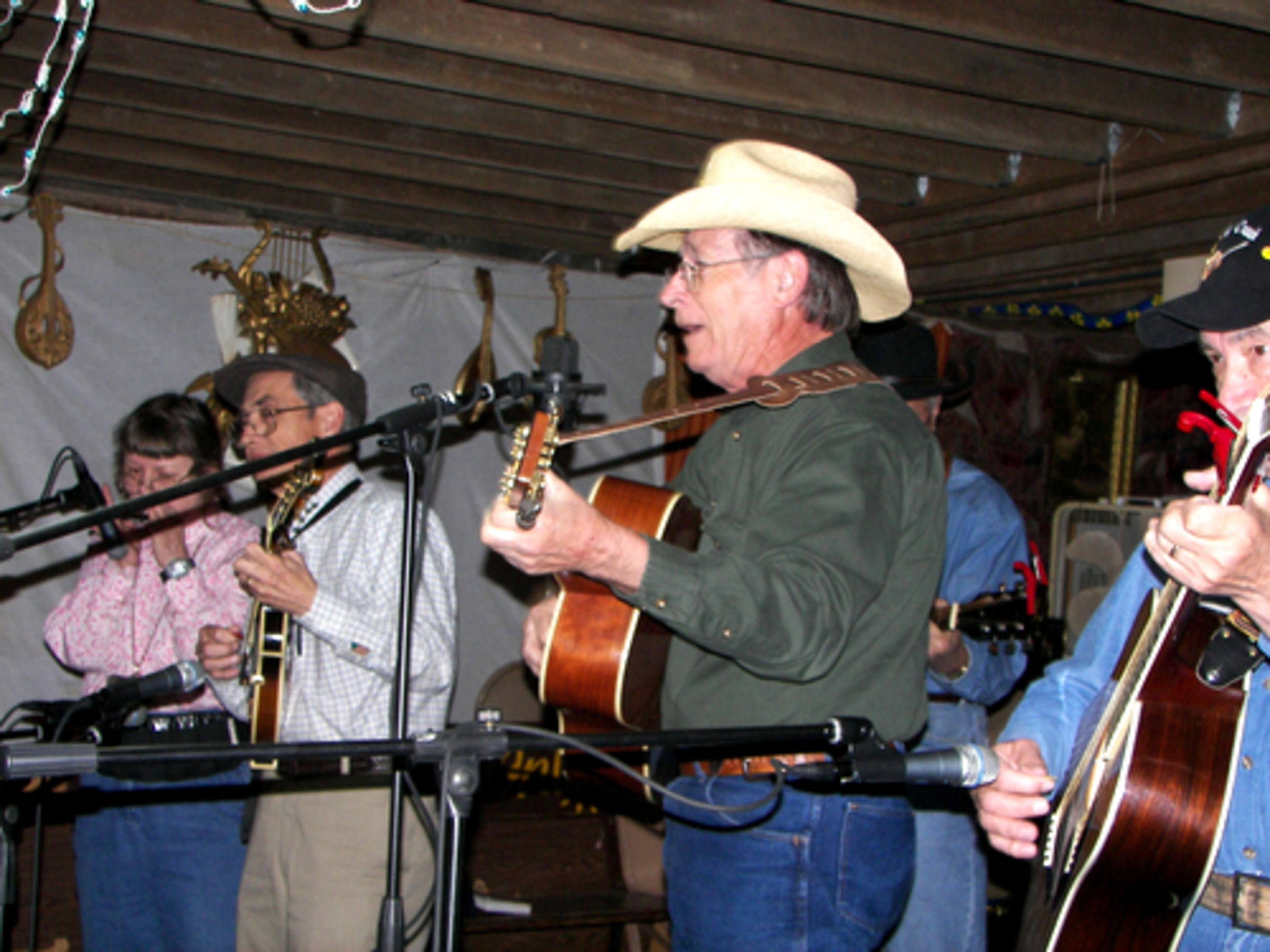 Bluegrass is rooted in American country with the mandolin, fiddle and acoustic bass at its core.