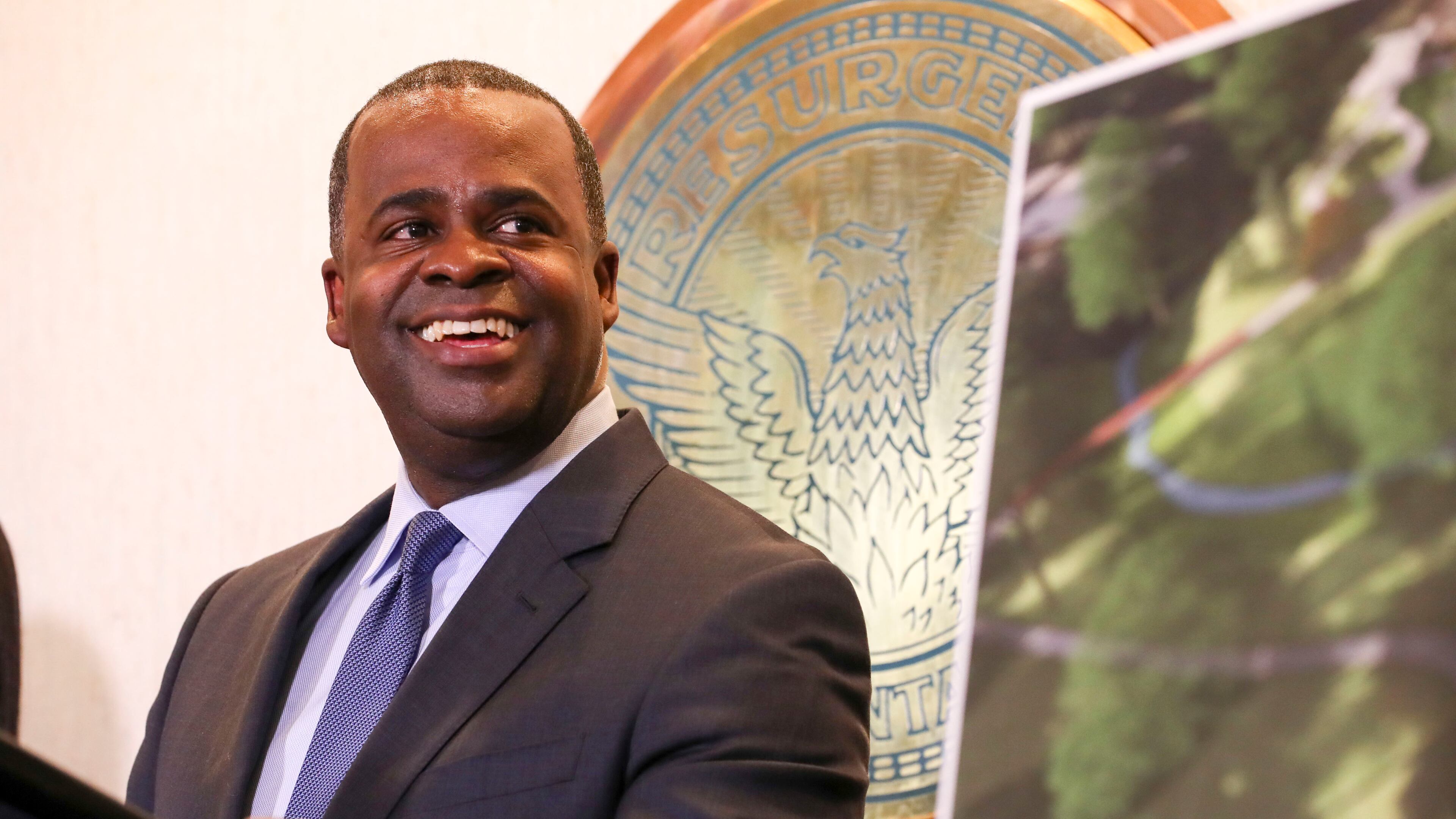 12/29/2017 -- Atlanta, GA, - Atlanta mayor Kasim Reed jokes during his final press conference as mayor at Atlanta City Hall, Friday, December 29, 2017. In addition to unveiling last minute decisions that he oversaw during his time as mayor of Atlanta, Kasim Reed also celebrated with food and a live dj in the auditorium of the building. ALYSSA POINTER/ALYSSA.POINTER@AJC.COM