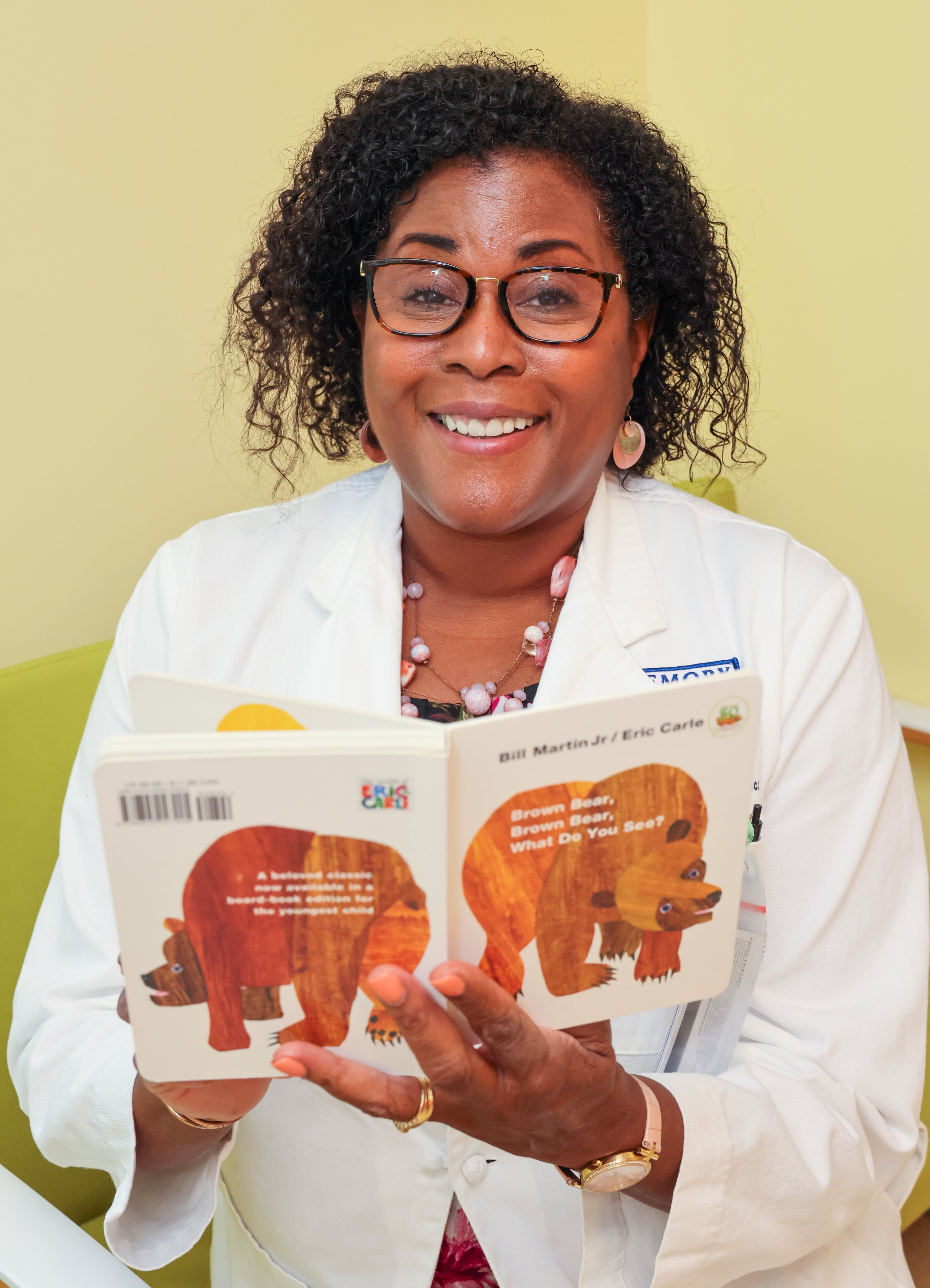 Pediatrician Dr. Terri McFadden encourage parents to read to their babies at Children's Healthcare of Atlanta at Hughes Spalding. PHIL SKINNER FOR THE ATLANTA JOURNAL-CONSTITUTION