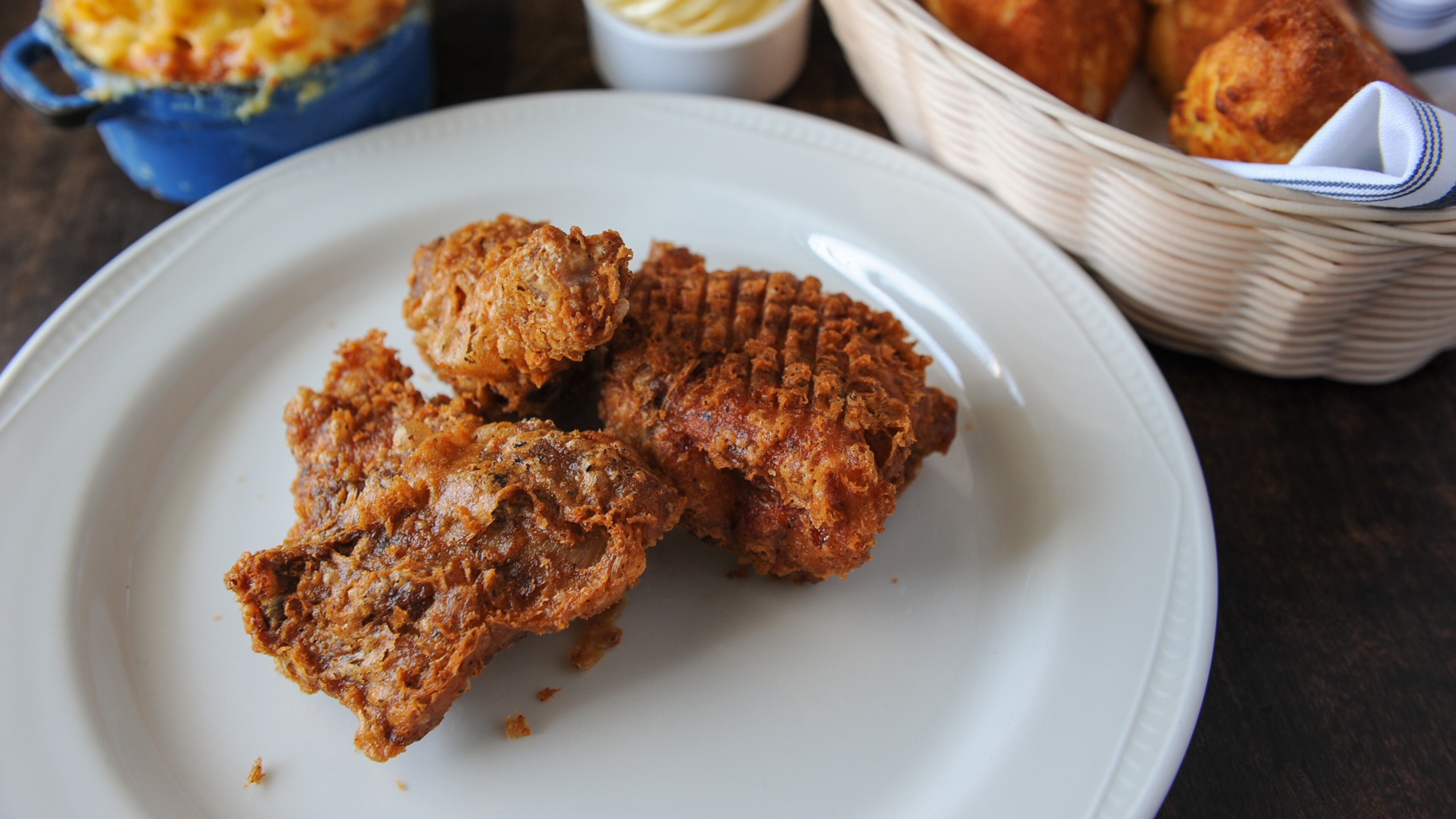 151013-DECATUR-GA- Ligaya Figueras restaurant review of Revival in Decatur on Tuesday October 13, 2015. FOOD: Revival Fried Chicken, mac n' cheese and the Gillespie family iron skillet corn bread. (Becky Stein Photography)