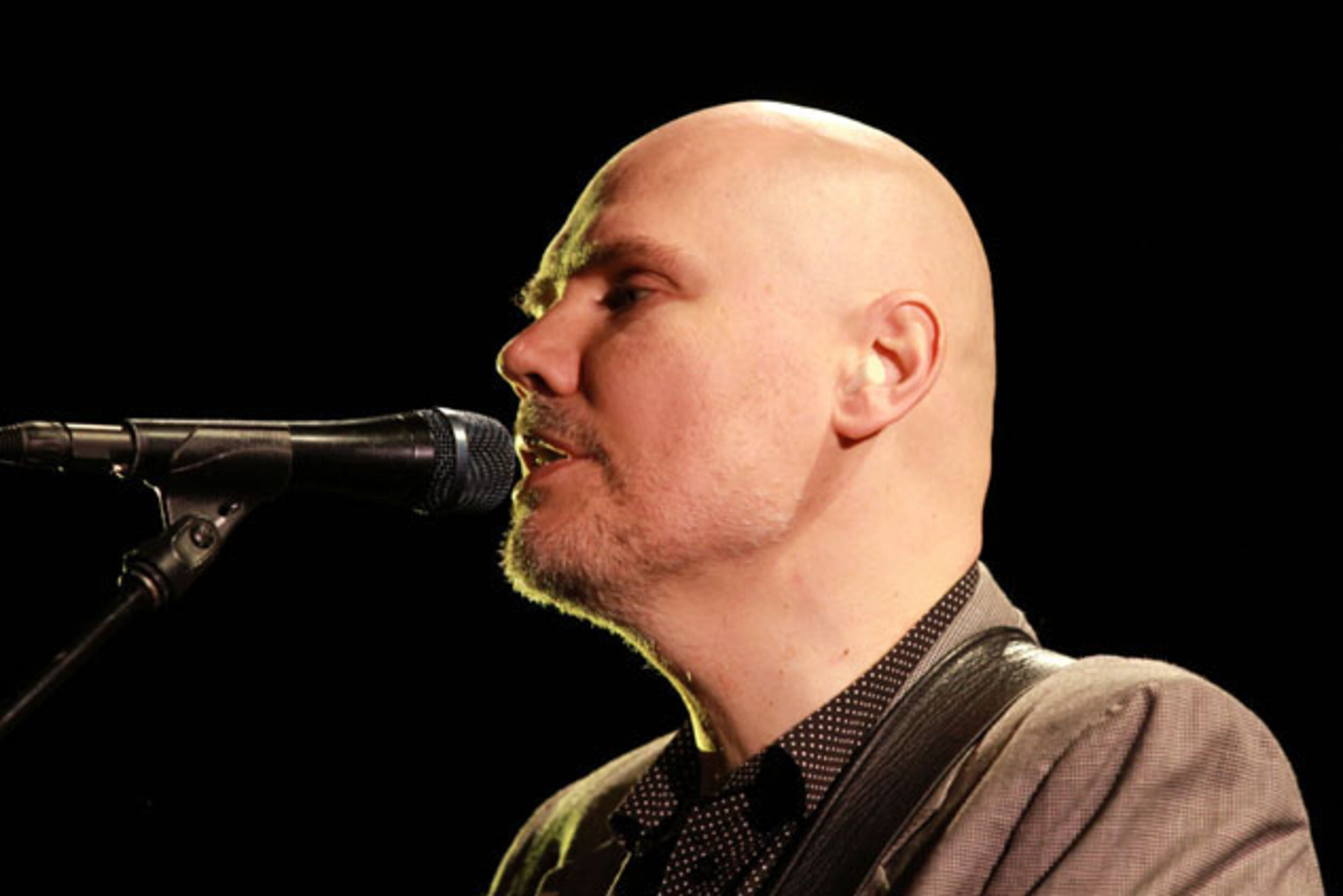 Billy Corgan and his Smashing Pumpkins played to a packed Cobb Energy Centre crowd Tuesday night, April 26, 2016; Liz Phair opened the show. Though the stage was set up for his touring band, which includes original Pumpkins drummer Jimmy Chamberlin, Corgan opened the show playing solo and acoustic for the first 3 songs, which is the time allotted for photographers. Robb Cohen Photography & Video /www.RobbsPhotos.com