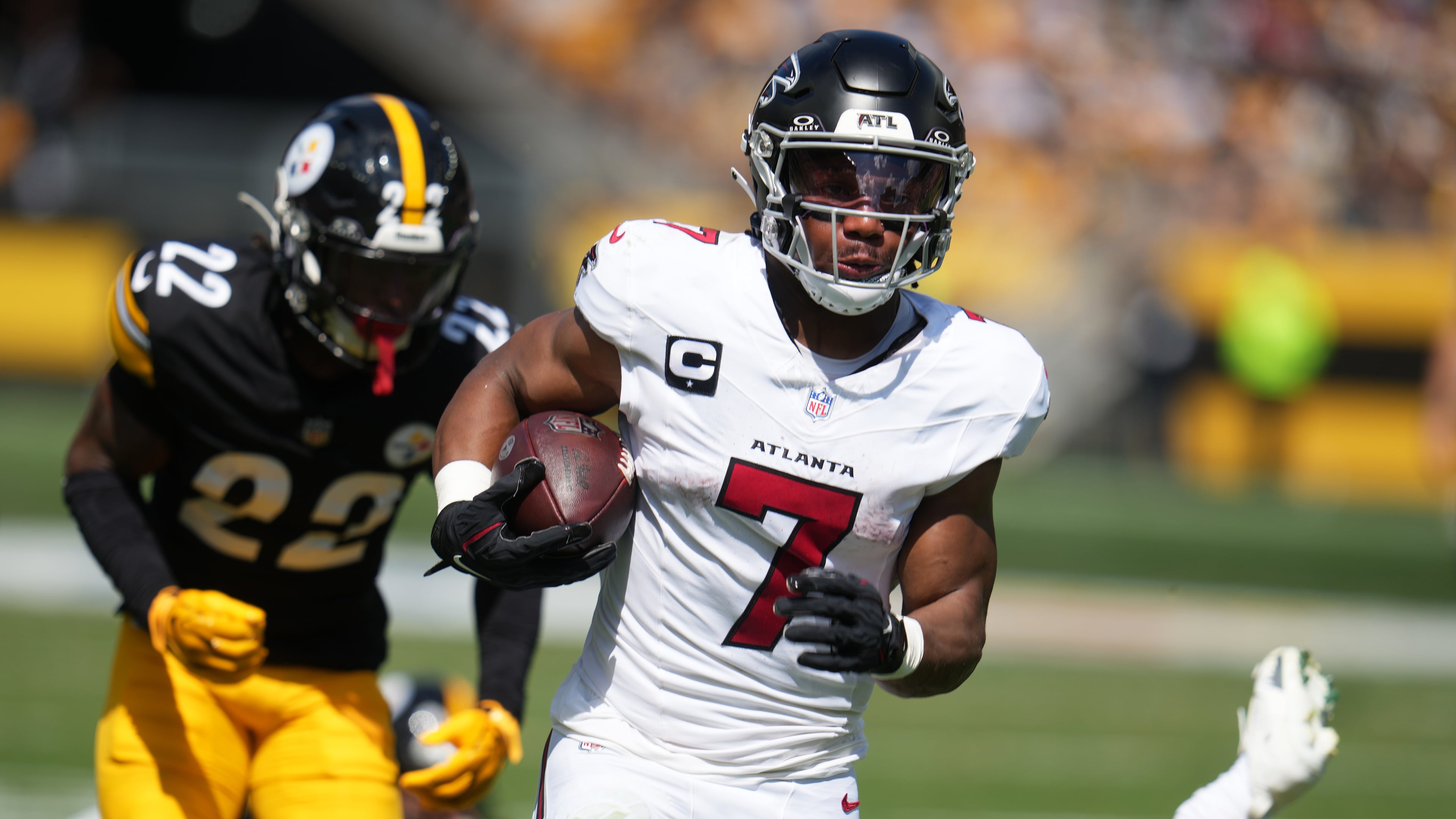 Atlanta Falcons running back Bijan Robinson (7) runs in for a touchdown during an NFL football game against the Pittsburgh Steelers, Sunday, Sept. 13, 2026, in Pittsburgh. (AP Photo/Gene J. Puskar)