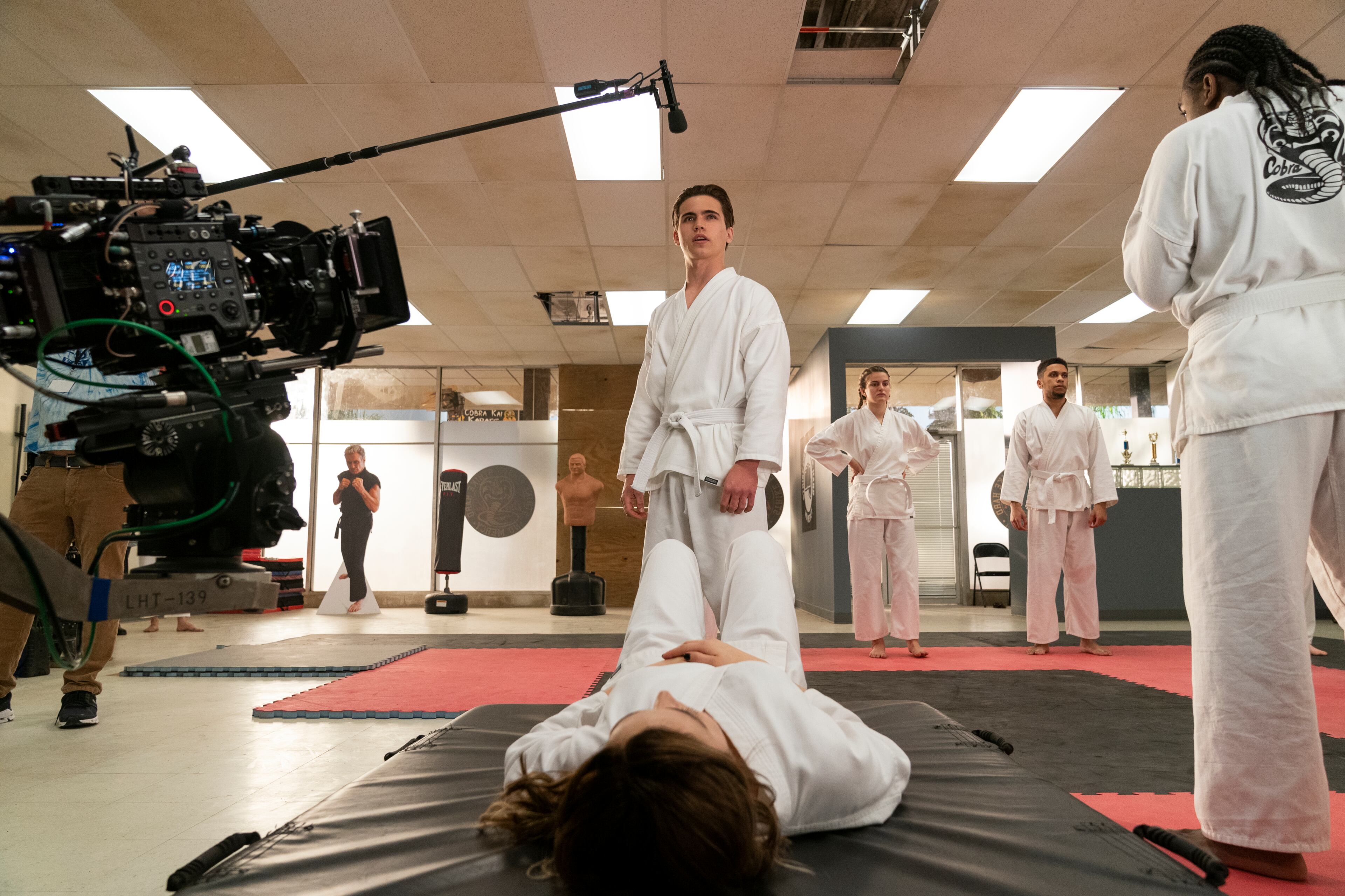 Cobra Kai. Tanner Buchanan as Robby Keene in Cobra Kai. Cr. Curtis Bonds Baker/Netflix © 2021