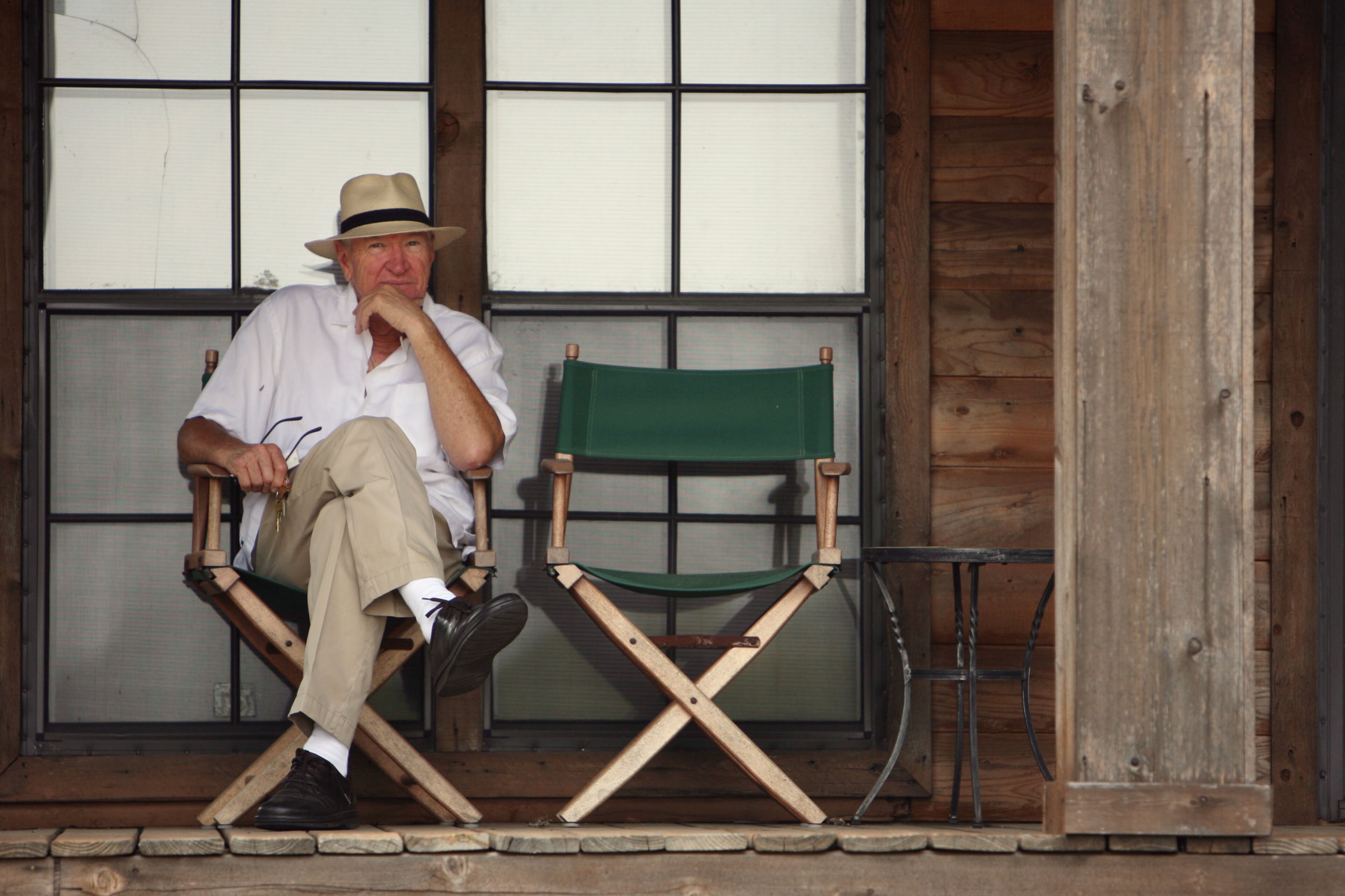 060711 - EDISON, GA -- Atlanta Braves bullpen coach Bobby Dews (cq) relaxes on his front porch --his favorite spot -- at his home in Edison, Ga. Tuesday, July 11, 2006. (BITA HONARVAR/AJC staff)