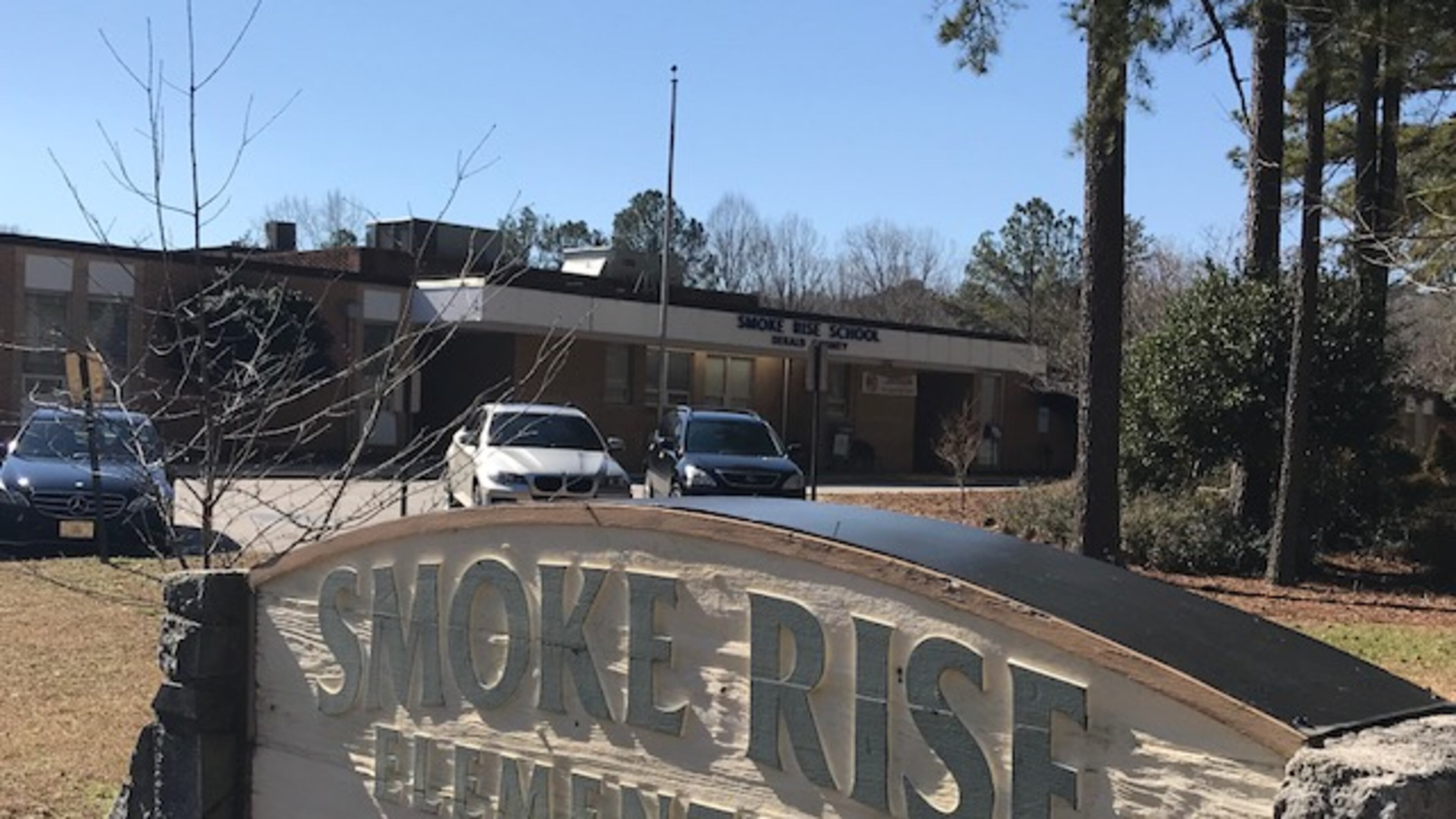 The current Smoke Rise Elementary School, at 1999 Silver Hill Road in Stone Mountain. The school’s new building is being built within 2,000 feet of a hazardous materials manufacturer. (Marlon A. Walker / marlon.walker@ajc.com)