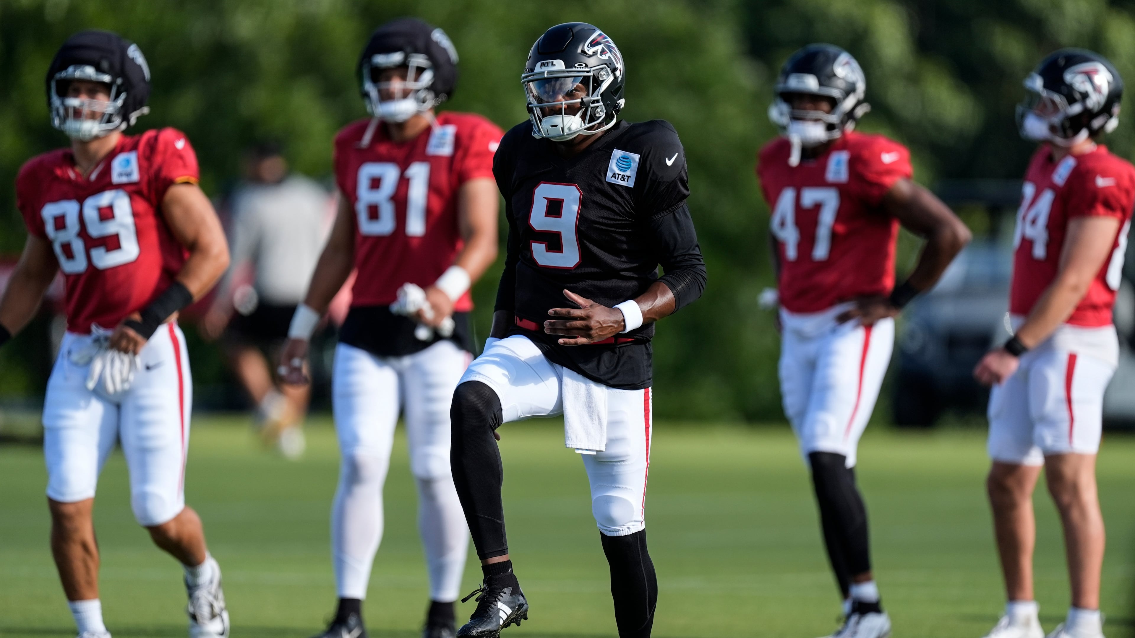 Falcons quarterback Michael Penix Jr. (9) works out at training camp Monday, Aug. 3, 2026, in Flowery Branch, Ga. (Mike Stewart/AP)