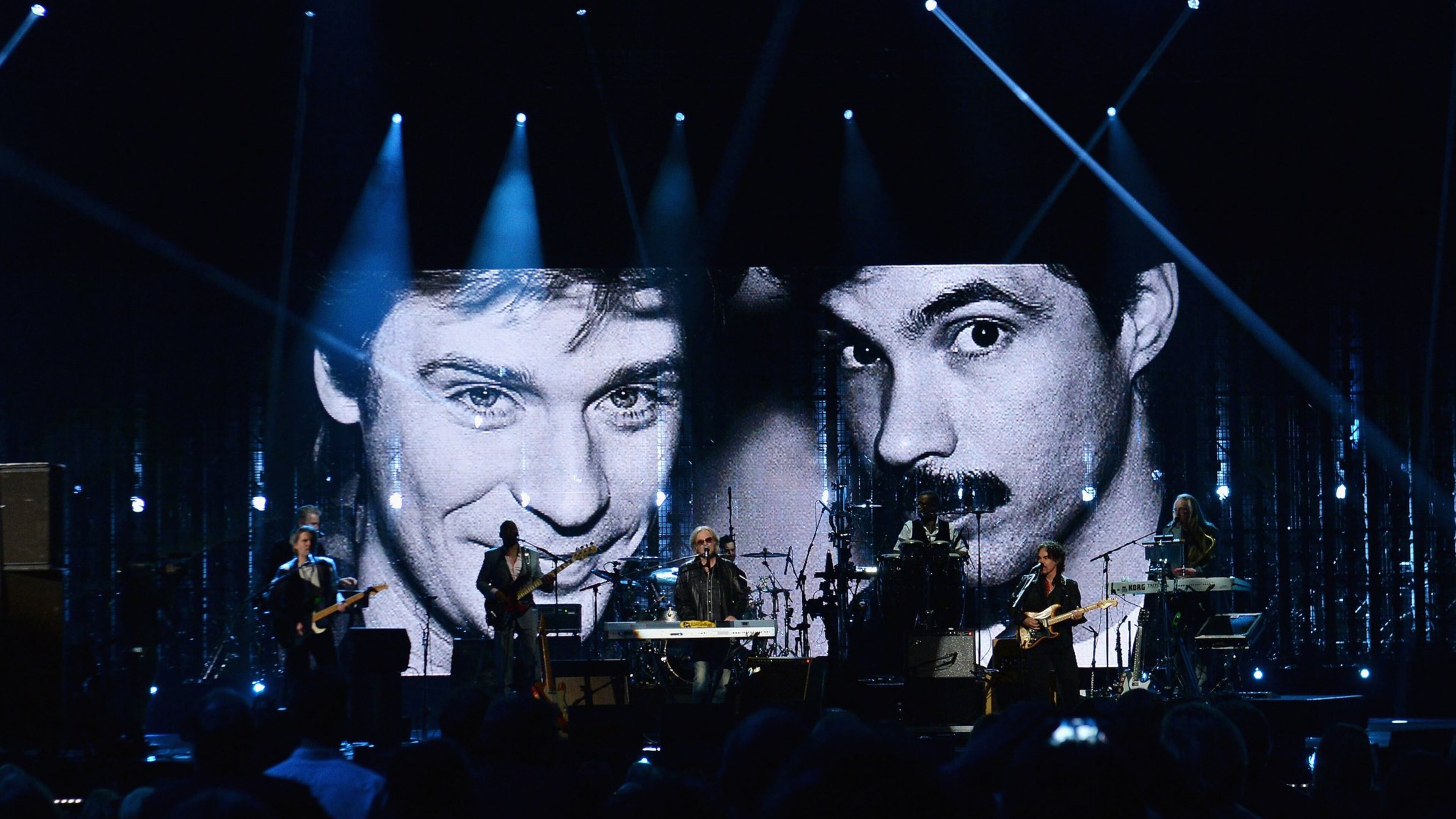 Daryl Hall and John Oates will bring the hits with Tears for Fears to Infinite Energy Arena on Sunday. Photo: Getty Images