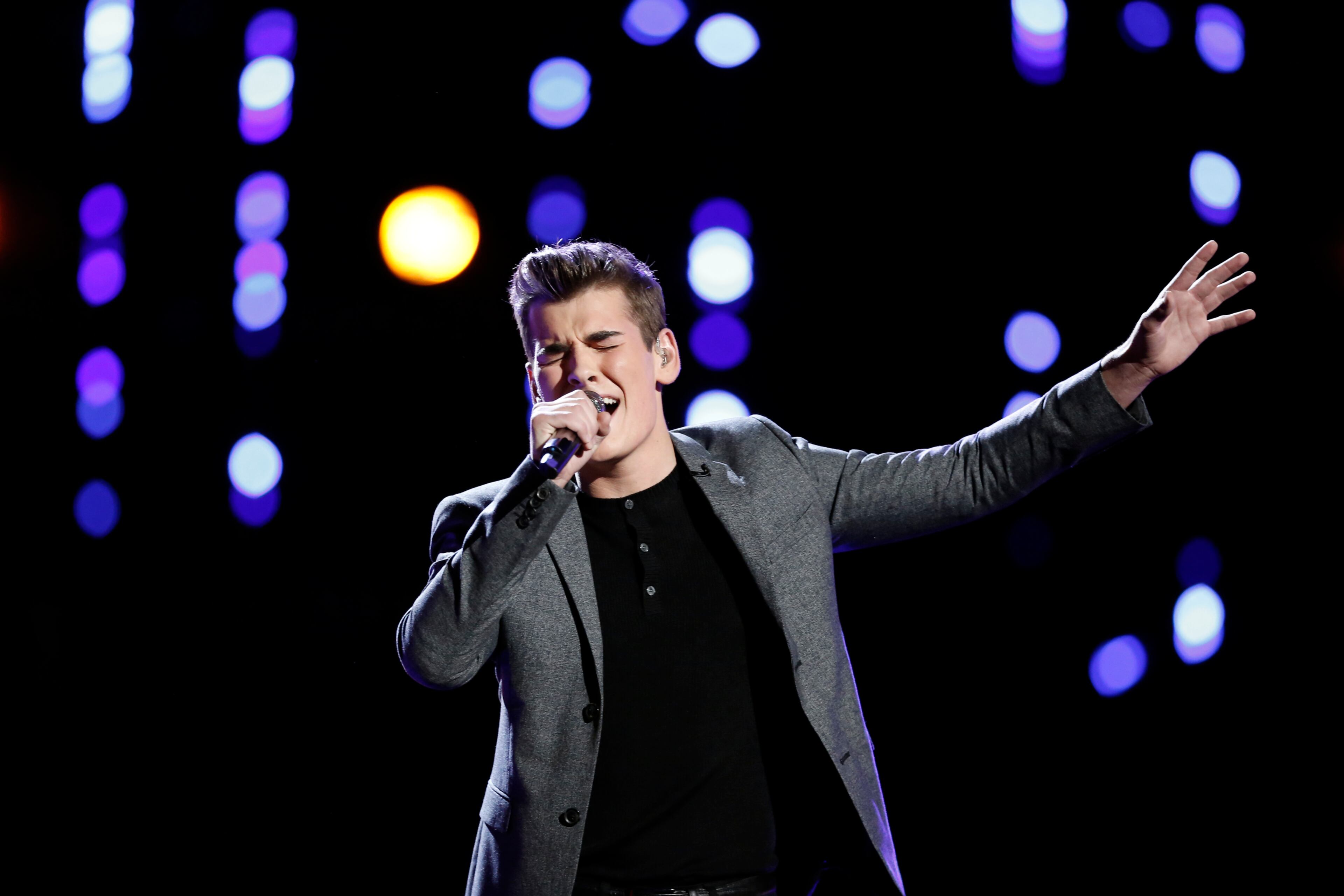 THE VOICE -- "Live Semis" Episode 917B -- Pictured: Zach Seabaugh -- (Photo by: Tyler Golden/NBC)