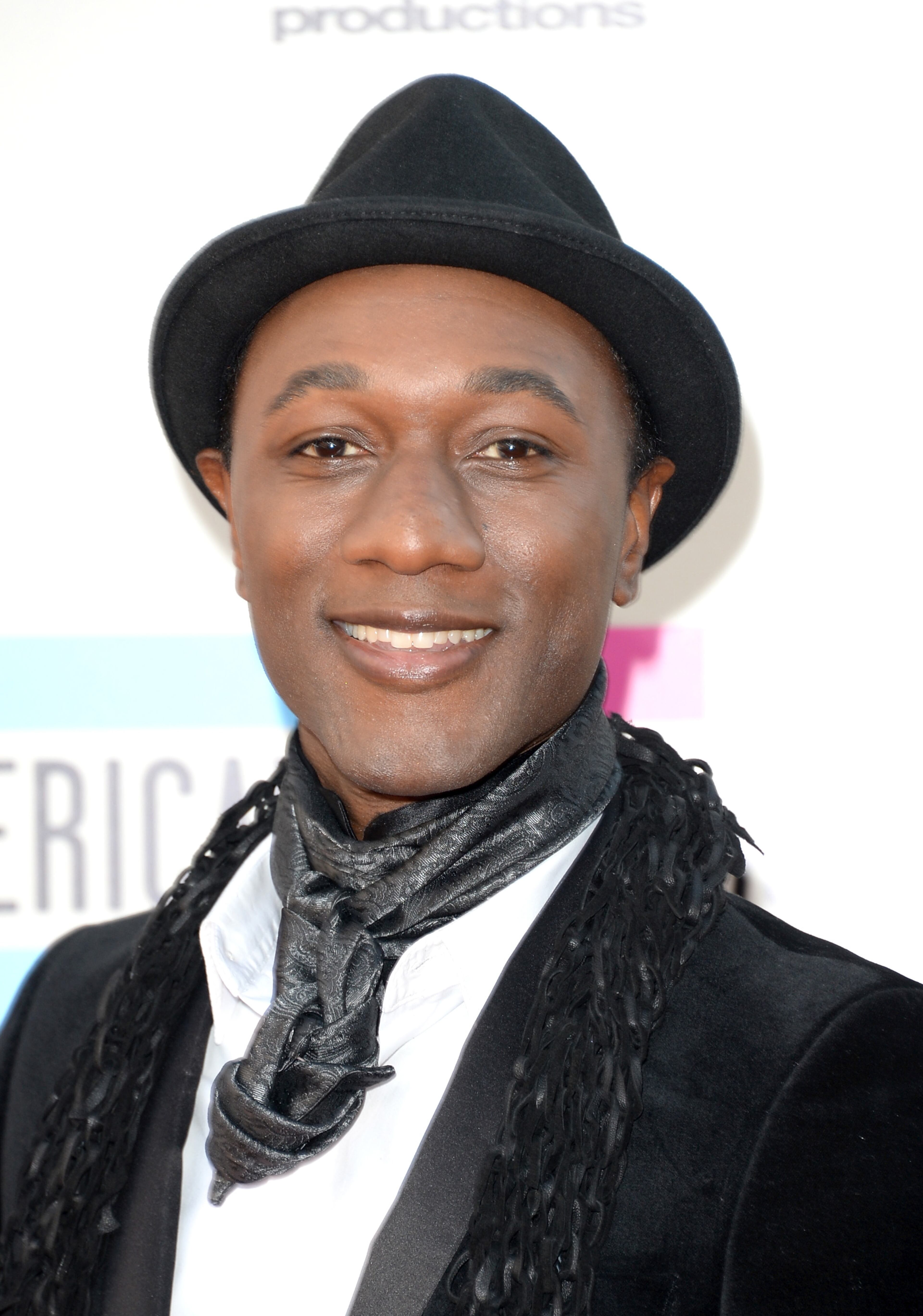 LOS ANGELES, CA - NOVEMBER 24: Singer Aloe Blacc attends the 2013 American Music Awards at Nokia Theatre L.A. Live on November 24, 2013 in Los Angeles, California. (Photo by Jason Merritt/Getty Images)