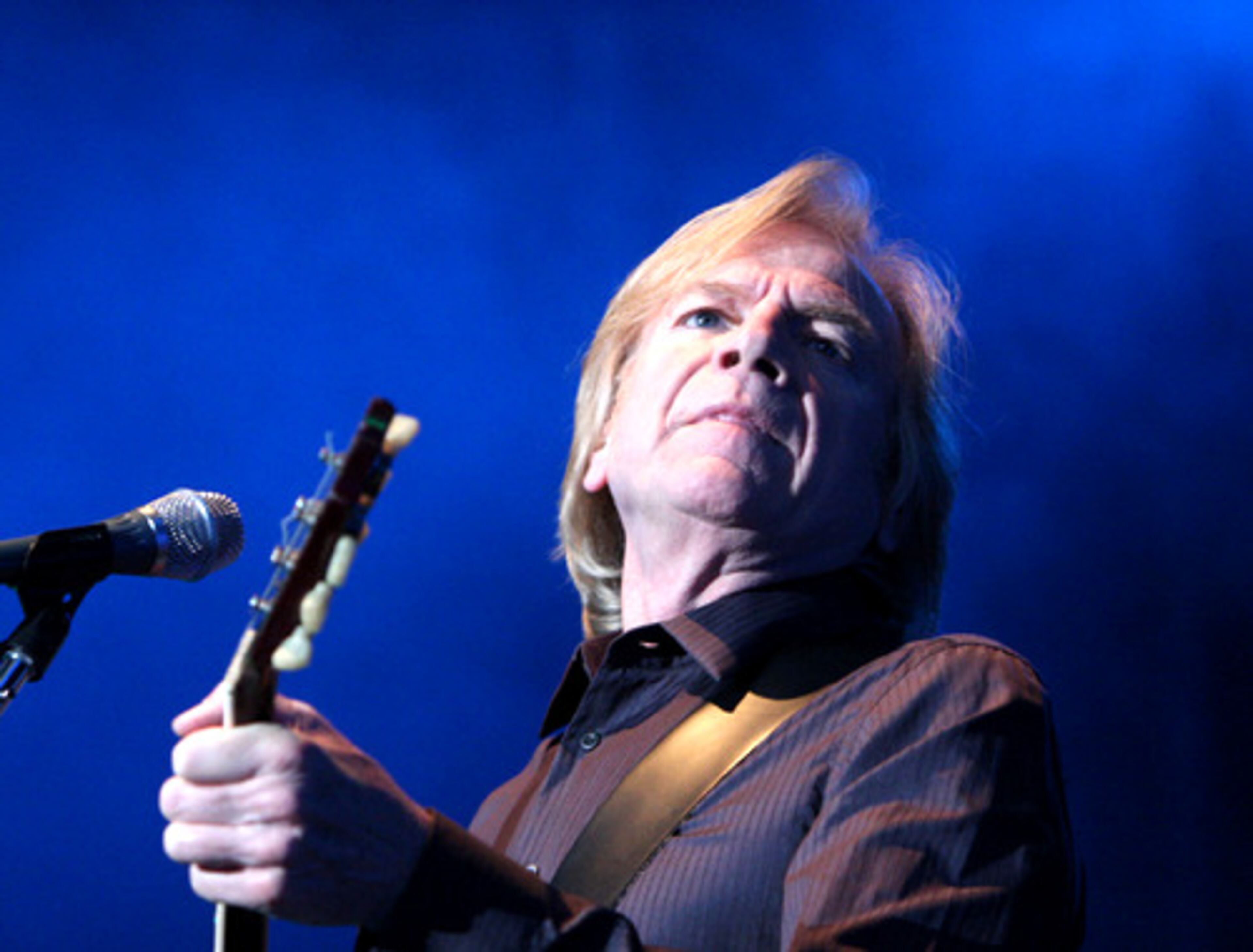 David Justin Hayward was born on Oct. 14, 1946, in Swindon, Wiltshire, England. In 2000, he was one of a handful of British artists to receive the 'Golden Note' award for lifetime achievement by ASCAP. In 2004 he received the 'Gold Badge' lifetime achievement from the British Academy of Songwriters, Composers and Authors.