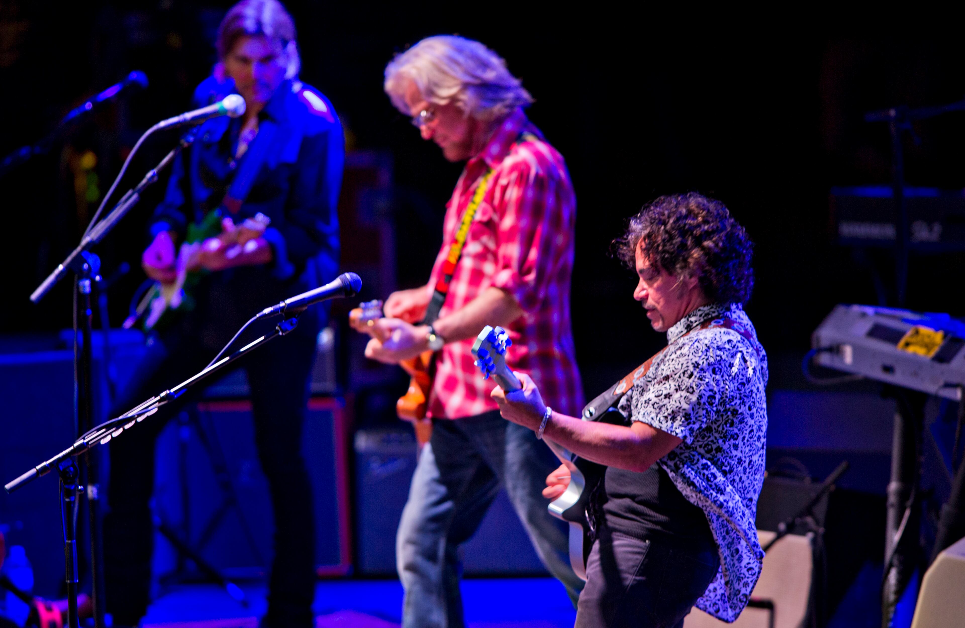 John Oates (right) and Daryl Hall perform Sunday, June 15, 2014 at Chastain Park Amphitheatre in Atlanta. JONATHAN PHILLIPS / SPECIAL