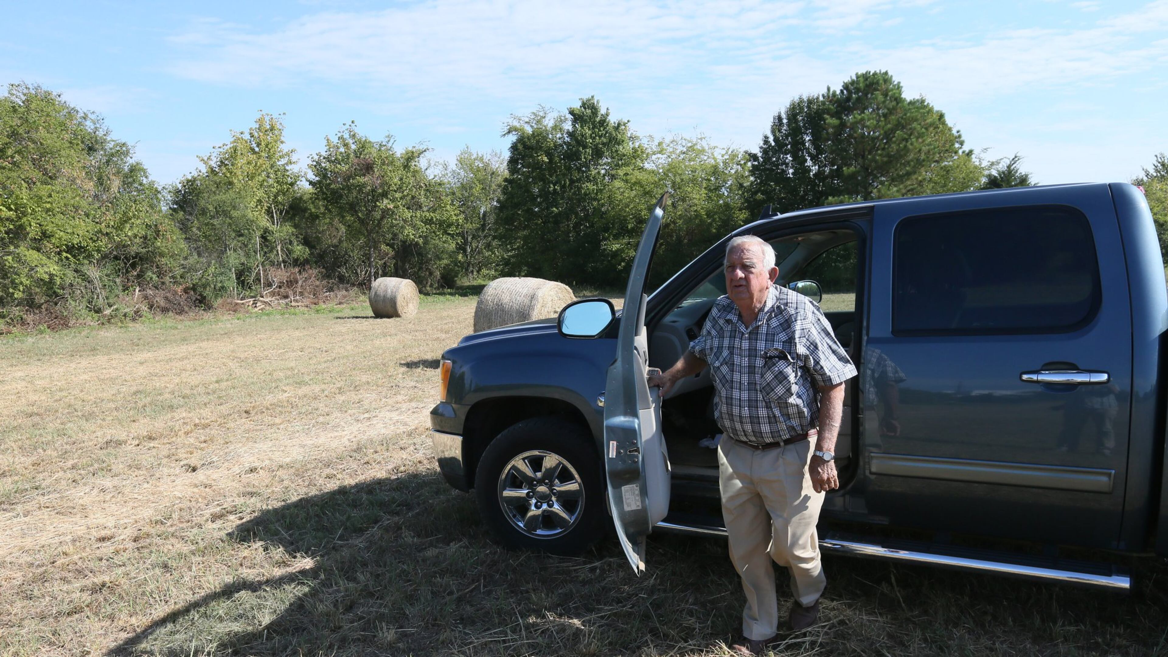 Milton Stewart, 79, has several hay fields in and around Gordon county that have been decimated by drought and armyworms. Northwest Georgia is the hardest hit corner of drought-plagued Georgia. Some counties have lost 85% of hay and cotton crops to drought and army worms. BOB ANDRES /BANDRES@AJC.COM