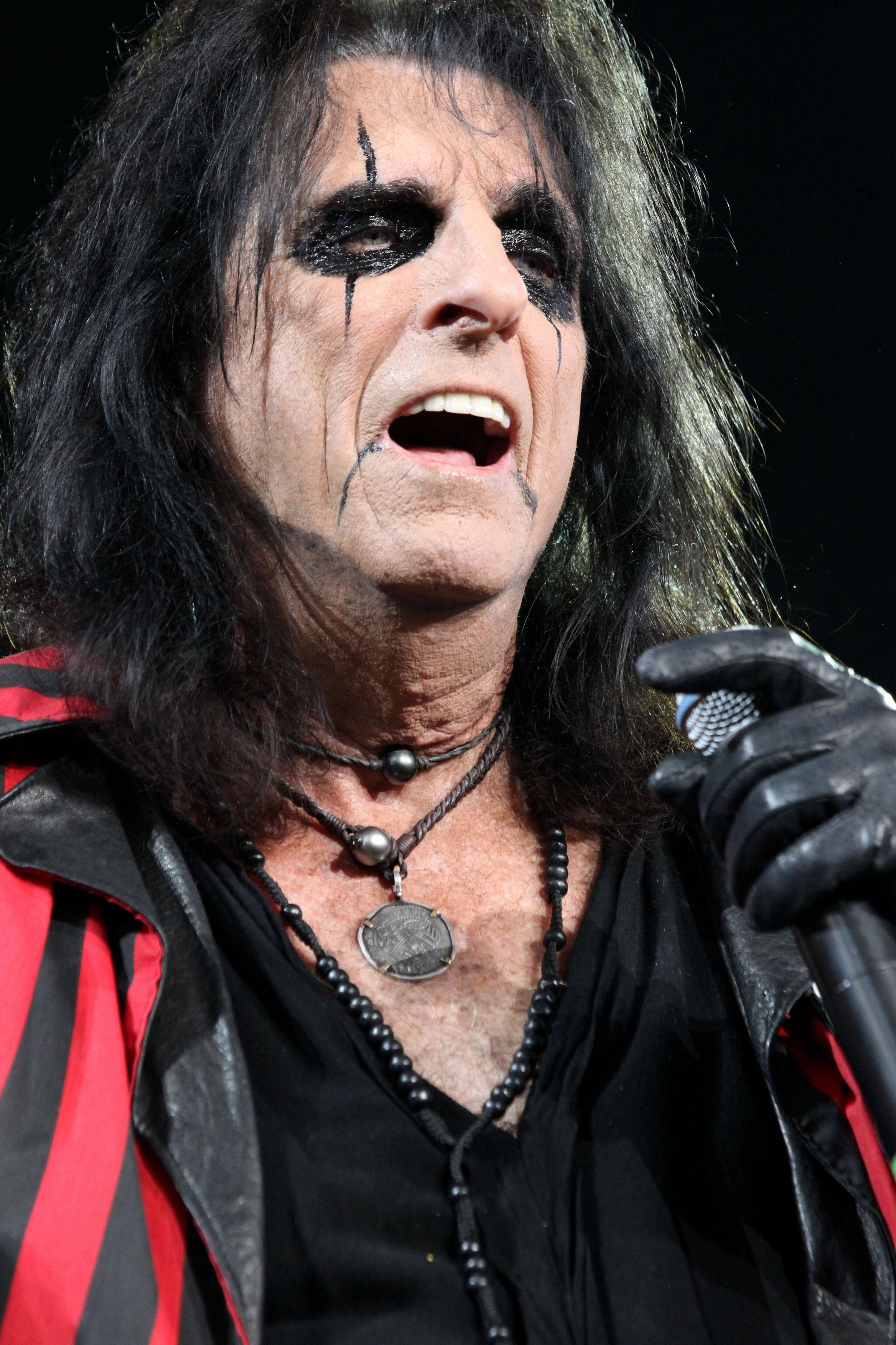 #16 of #24. PLEASE KEEP IN SEQUENTIAL ORDER FOR THE CONTINUITY OF THE GALLERY. - Motley Crue and Alice Cooper rocked a sold out crowd Saturday night at Verizon Wireless Amphitheatre in Alpharetta on Motley Crue's Final Tour tour. Robb D. Cohen/RobbsPhotos.com