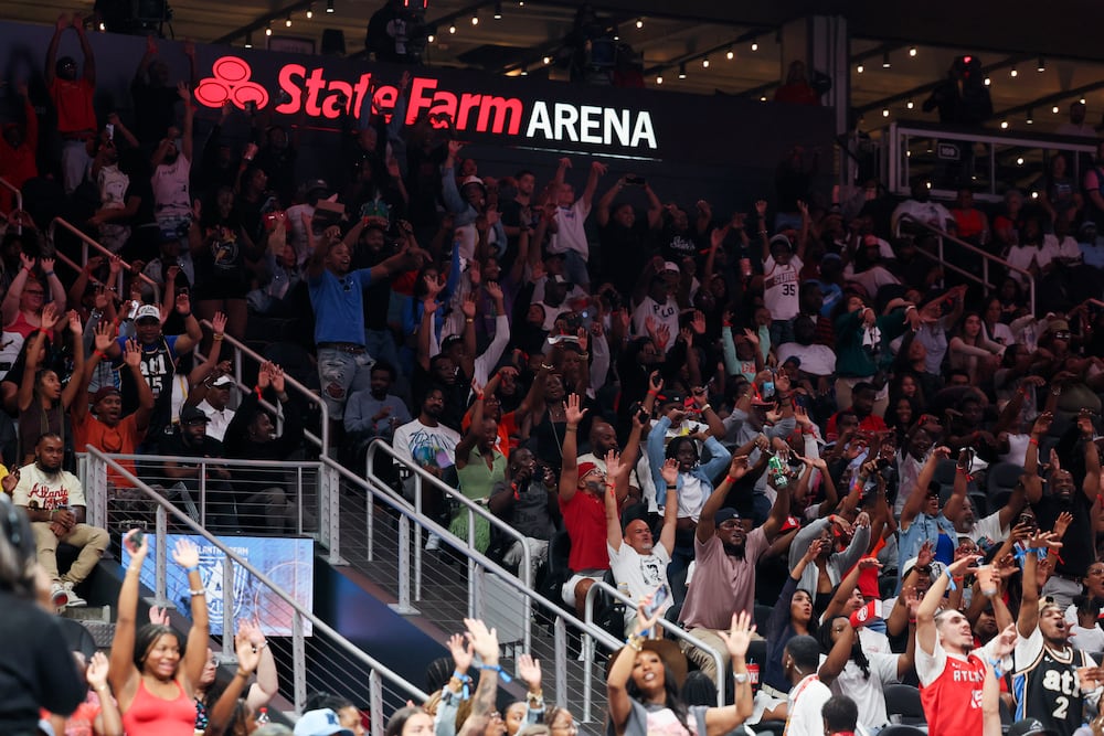 Atlanta Dream fans are adding fuel to the team's big ambitions. (Jason Getz/AJC)