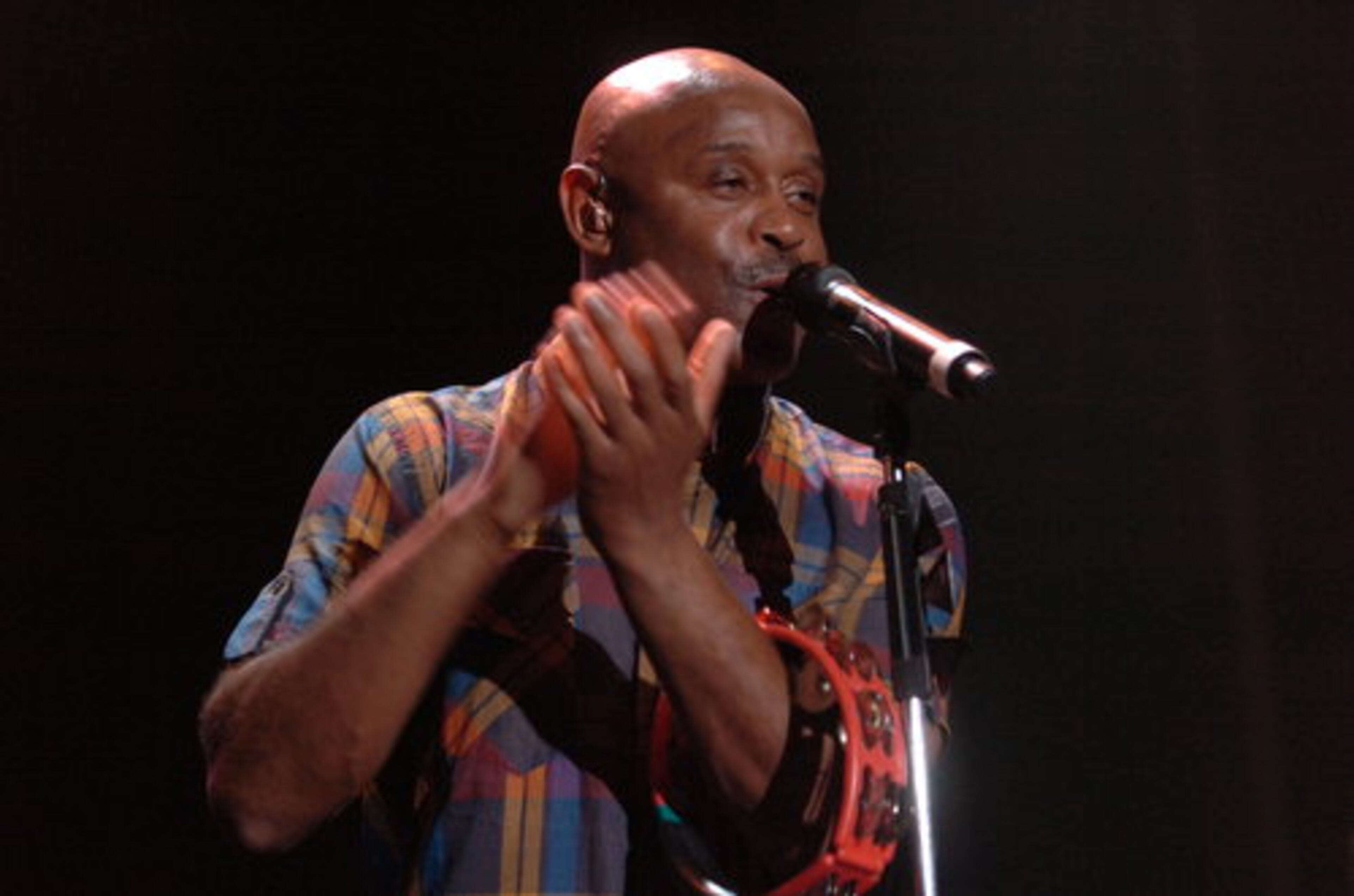 Singer Tony Lindsay has toured with Santana for over 20 years. Lindsay's family members from Atlanta attended the show tonight.