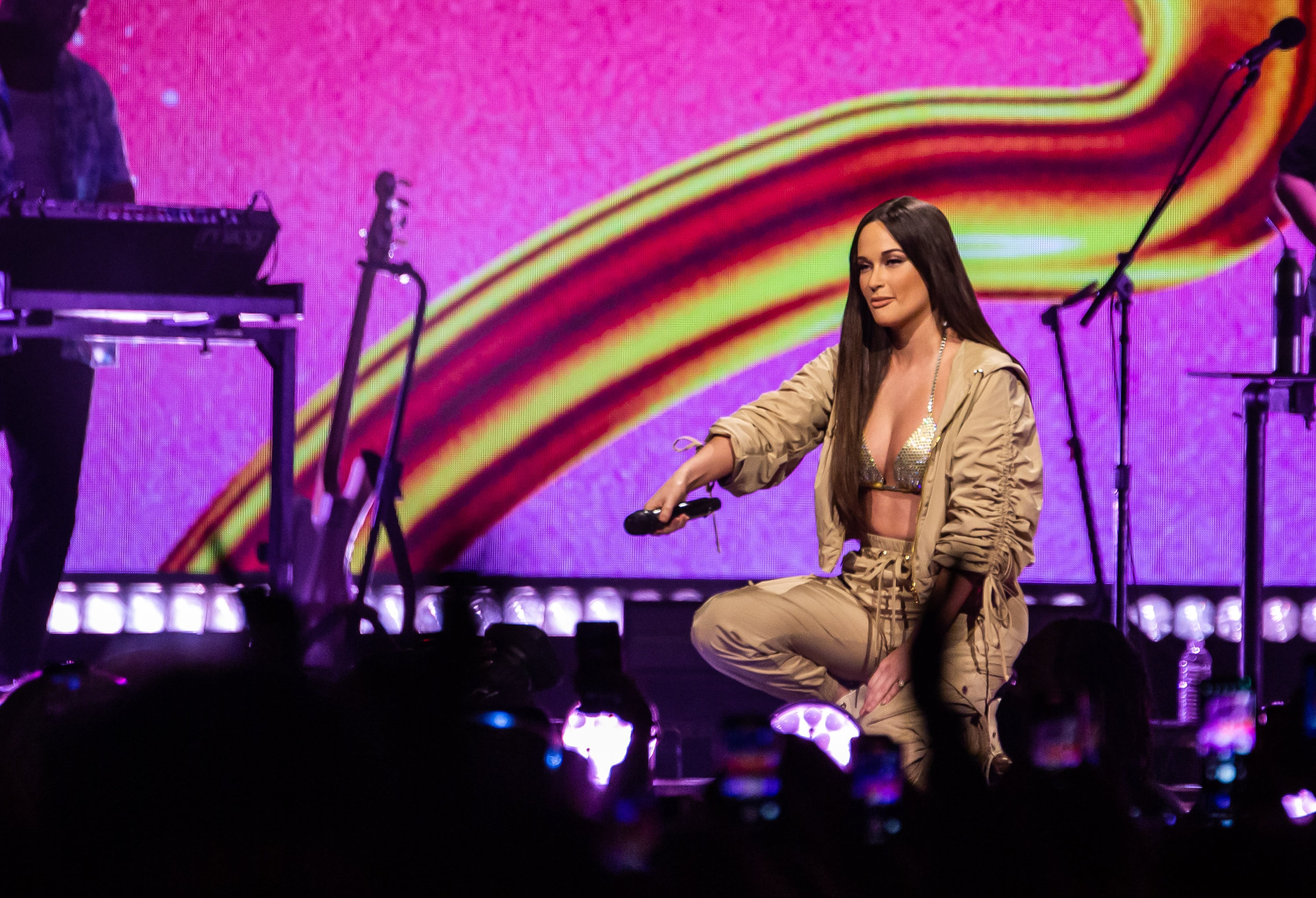 Kacey Musgraves opened her concert with five cuts from her "Star-Crossed" album including "star-crossed," "good wife" and "cherry blossom."