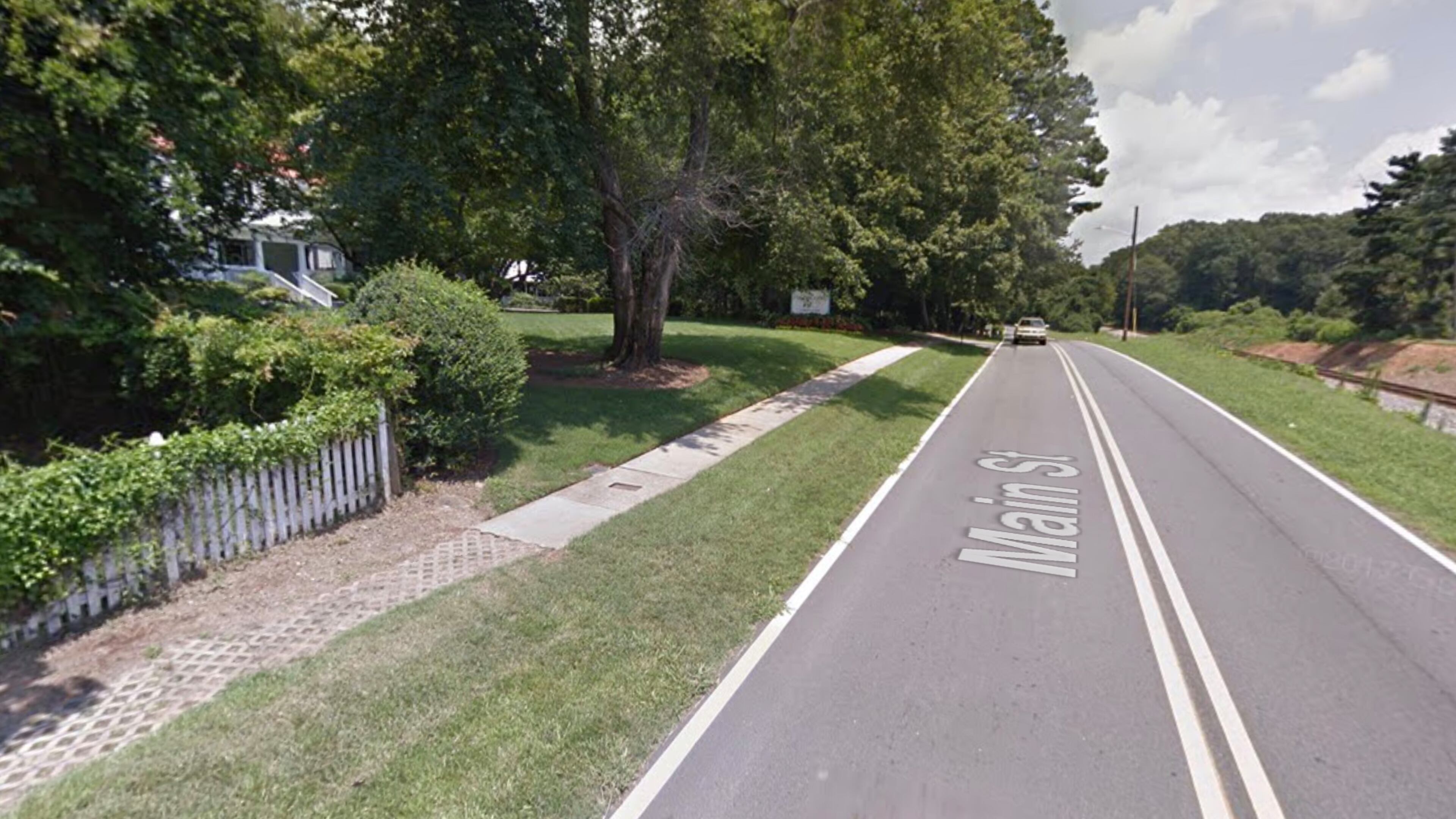 Duluth will hold an open house to discuss the Main Street Enhanced Sidewalk Project June 11. (Google Maps)