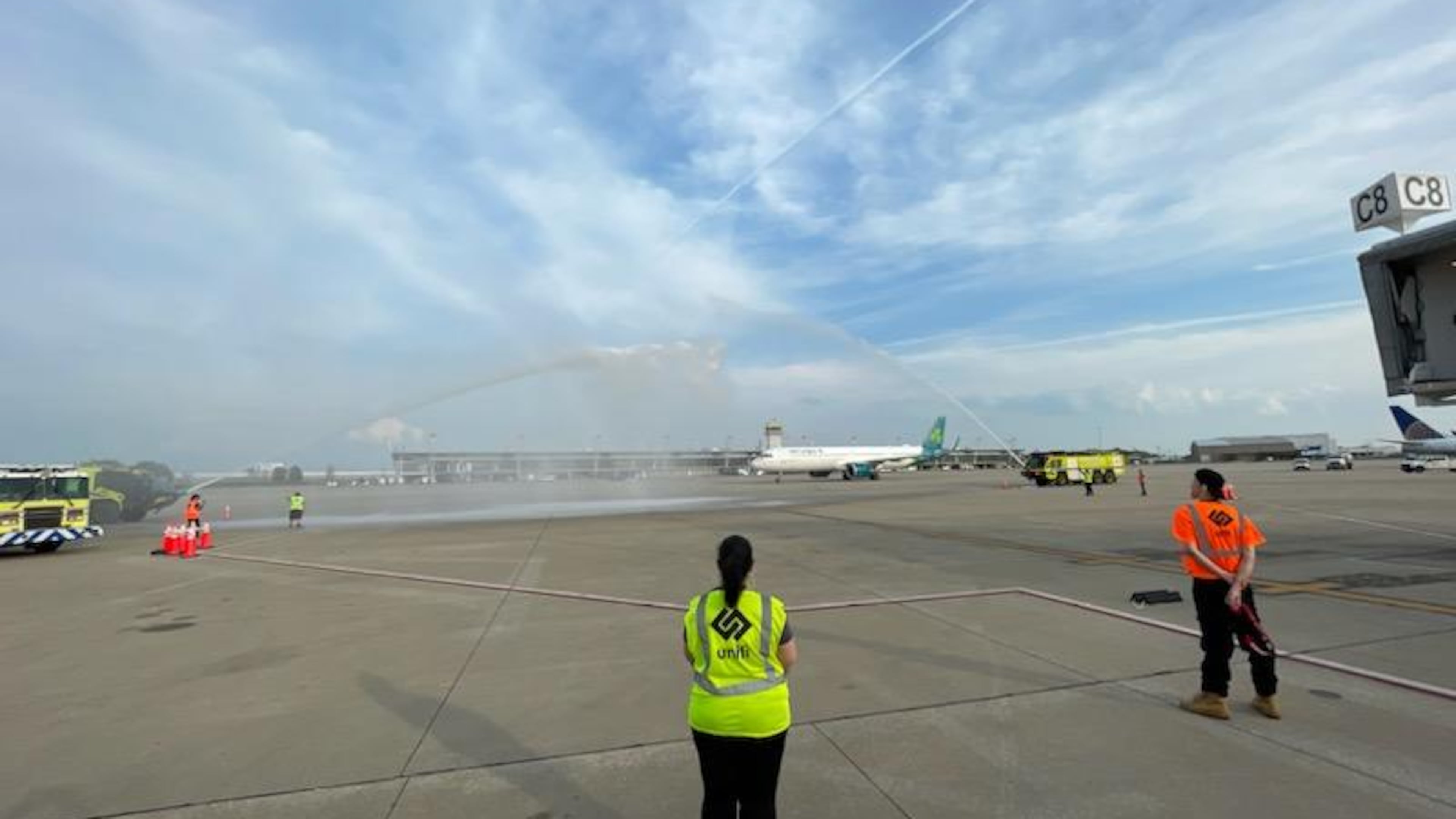 Unifi staff handle an Aer Lingus flight at Cleveland Hopkins International Airport. Source: Unifi