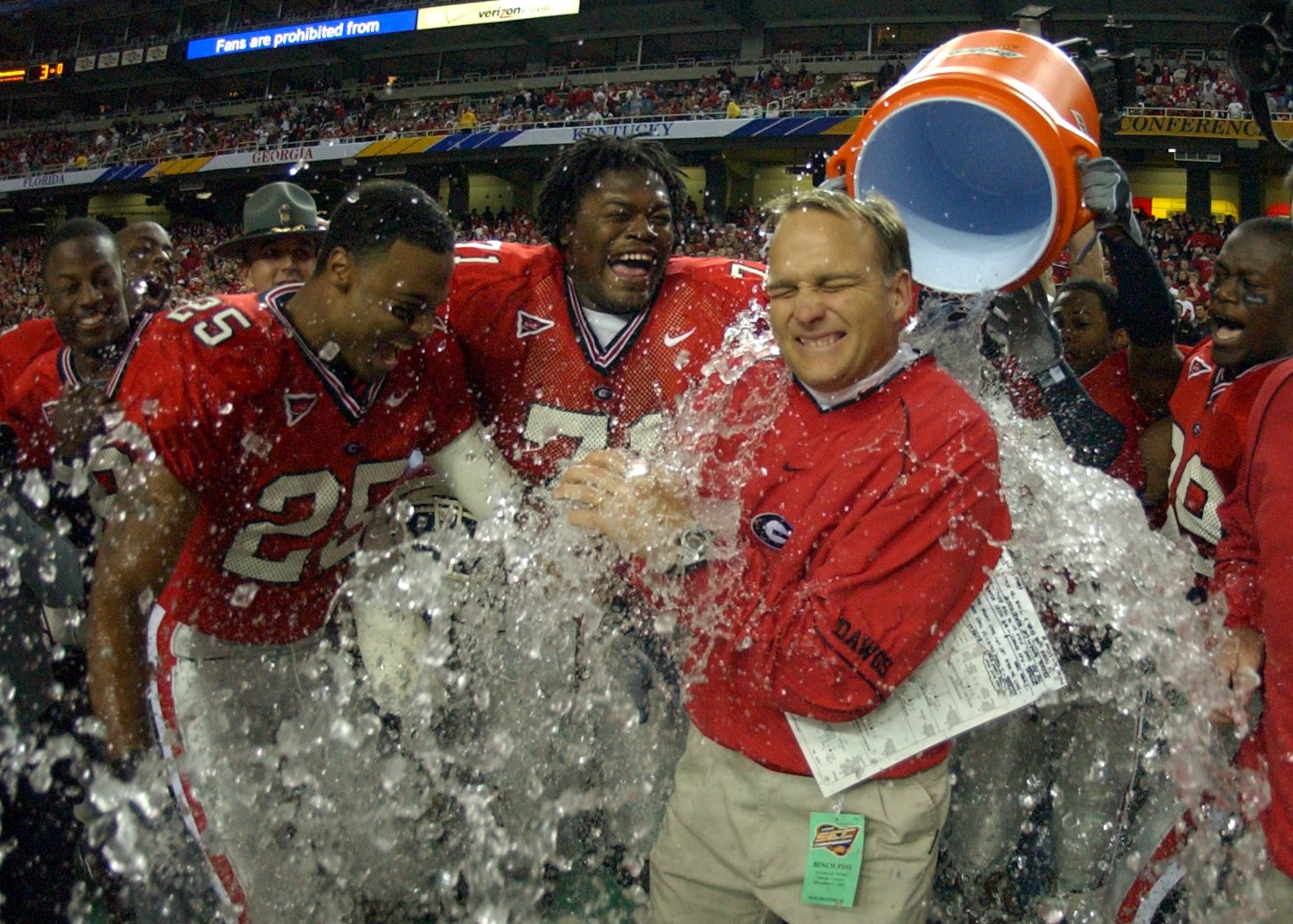 The Dogs defeated Arkansas 30-3 to win their first conference title under Richt ....