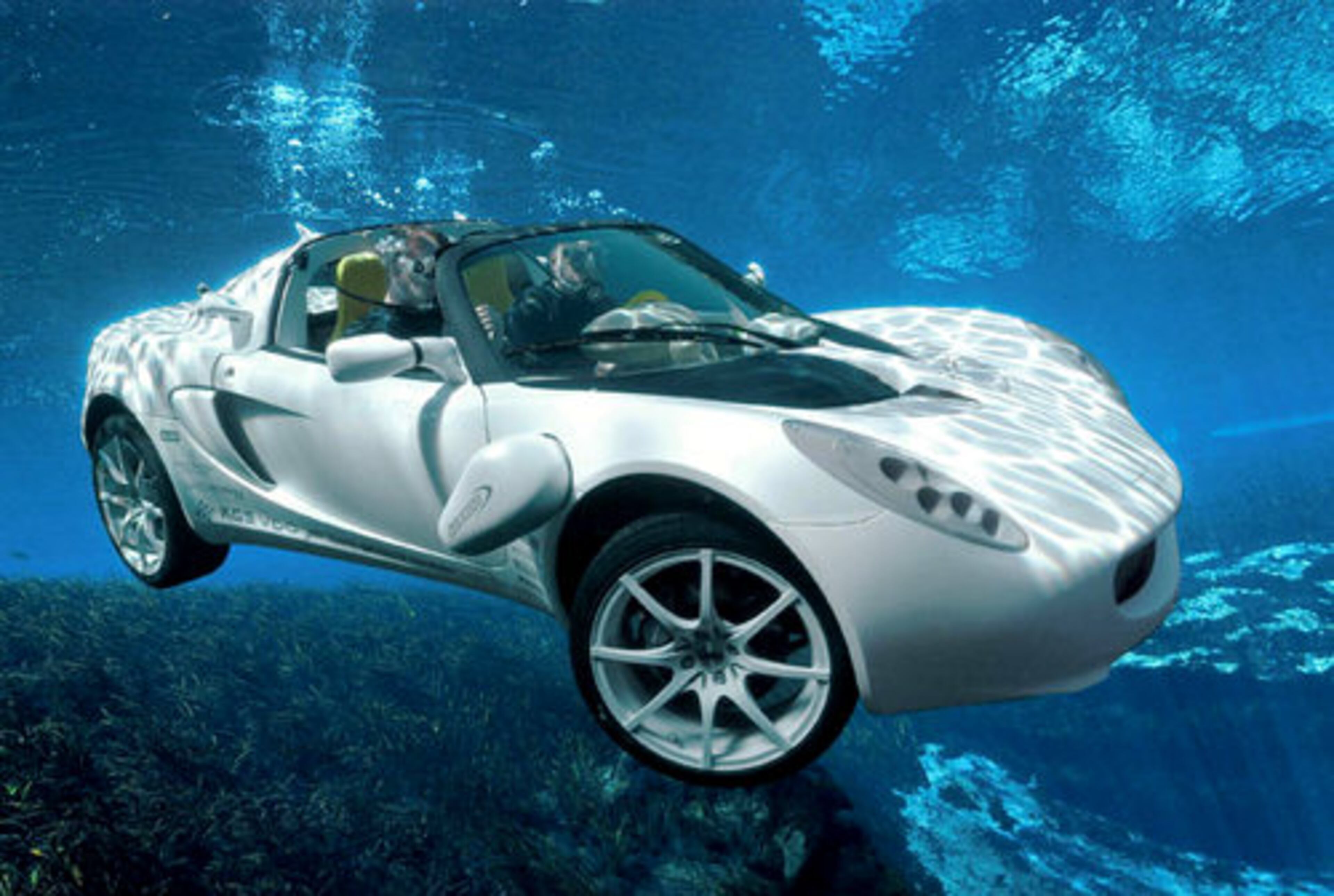 The sQuba underwater.