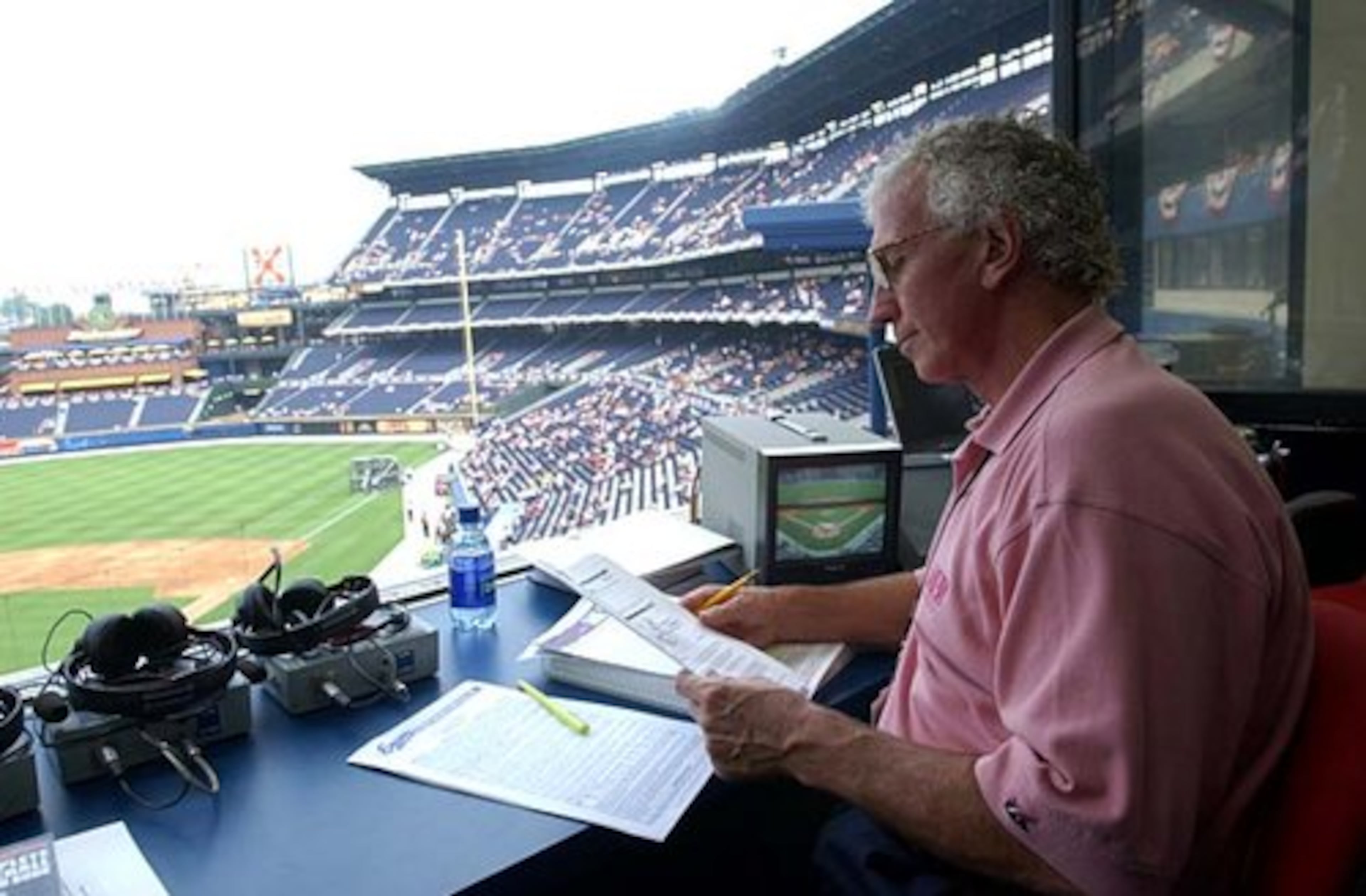 The Braves are reportedly working to bring back Hall of Fame pitcher Don Sutton, who worked as a broadcaster with the organization for 18 seasons, to team with recently-hired Jim Powell in the radio booth next season.