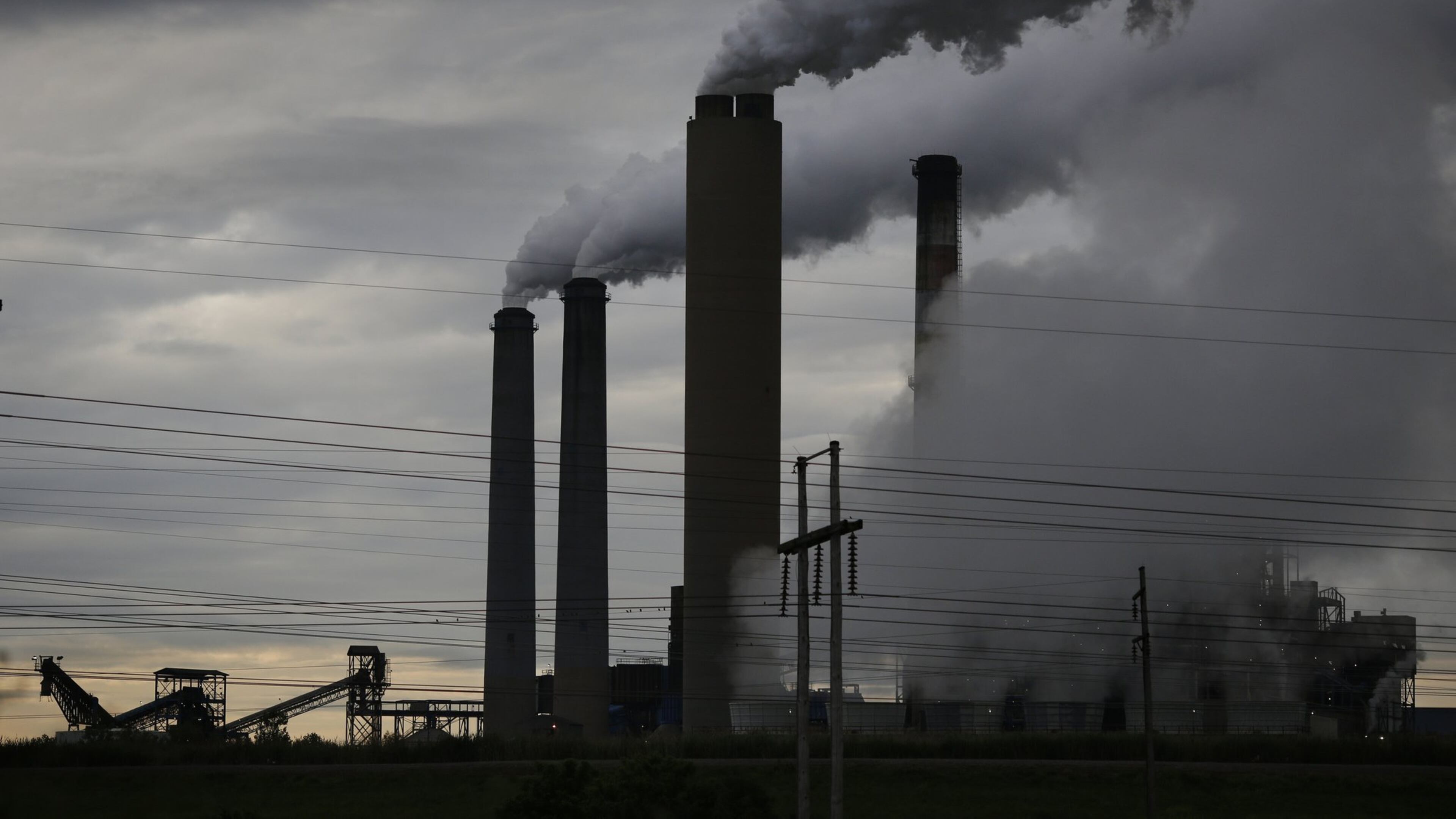 The Big Rivers Electric Corp. power plant in Robards, Ky., on May 27. (Luke Sharrett/The New York Times)