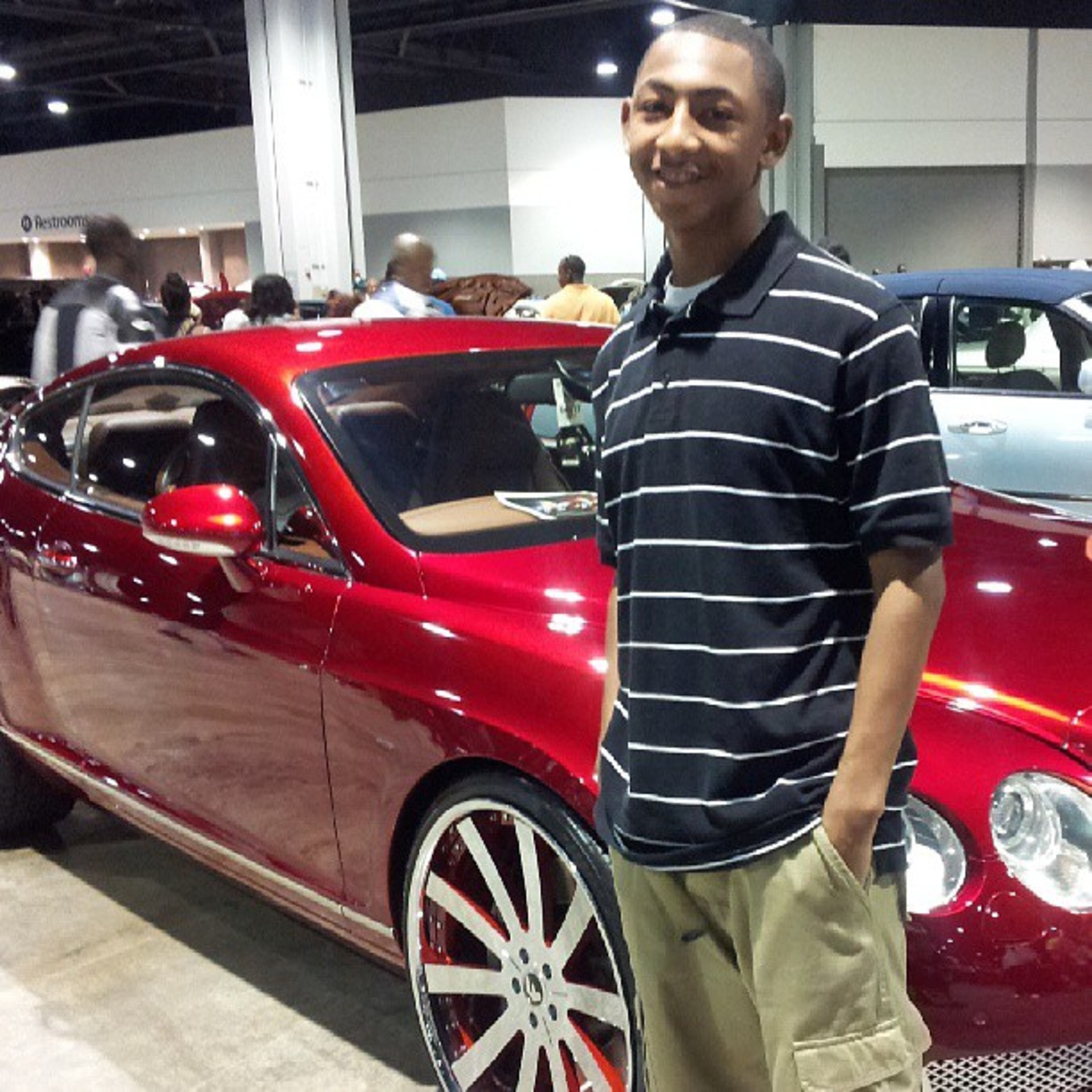 #Dreamcar #candyredBentley #carnbike10 -- @jaydub_17
