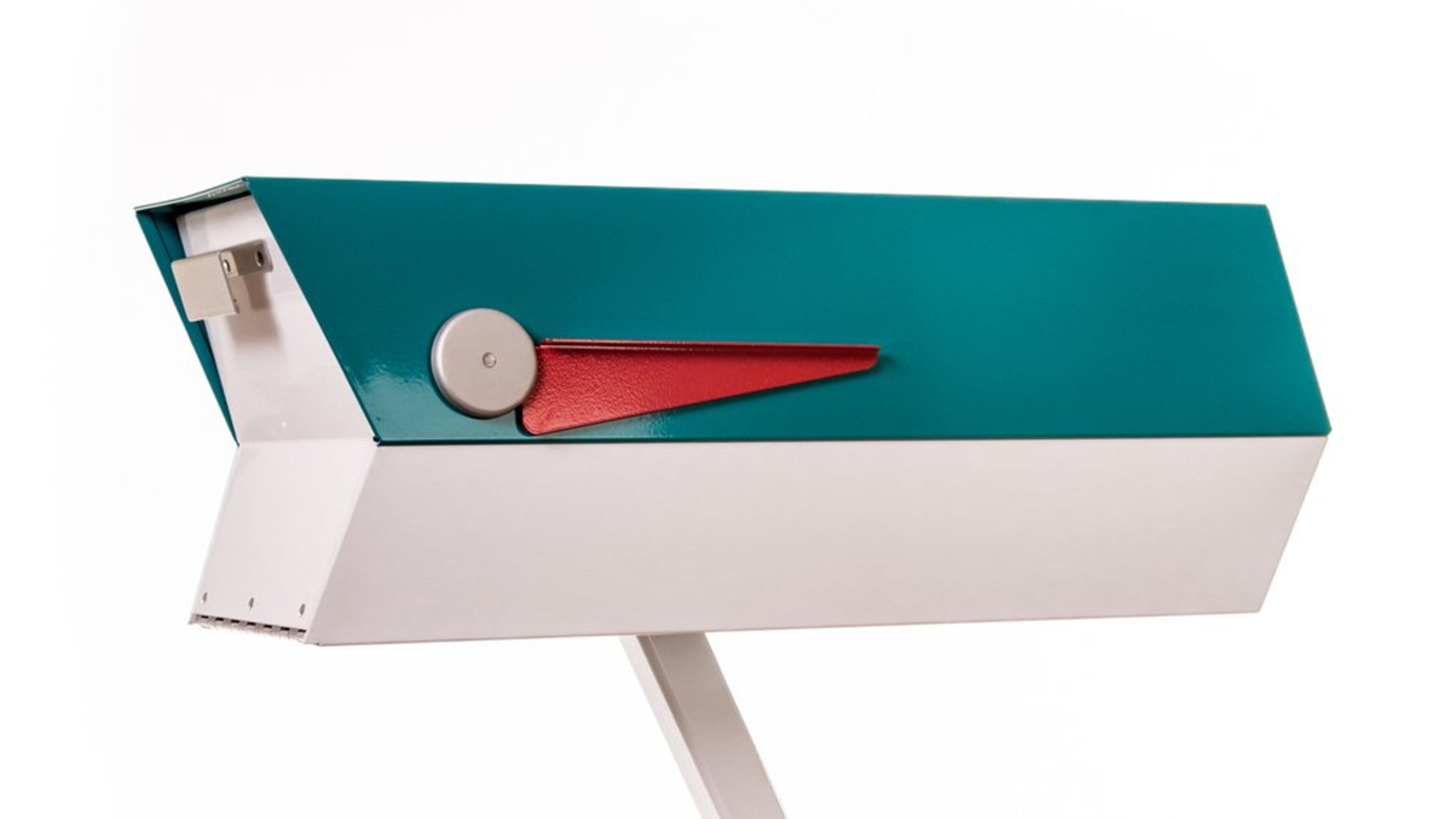 Complement your home’s modern or midcentury vibe with a curbside or wall-mounted mailbox from North Carolina-based Modbox. CONTRIBUTED BY WWW.MODBOXUSA.COM