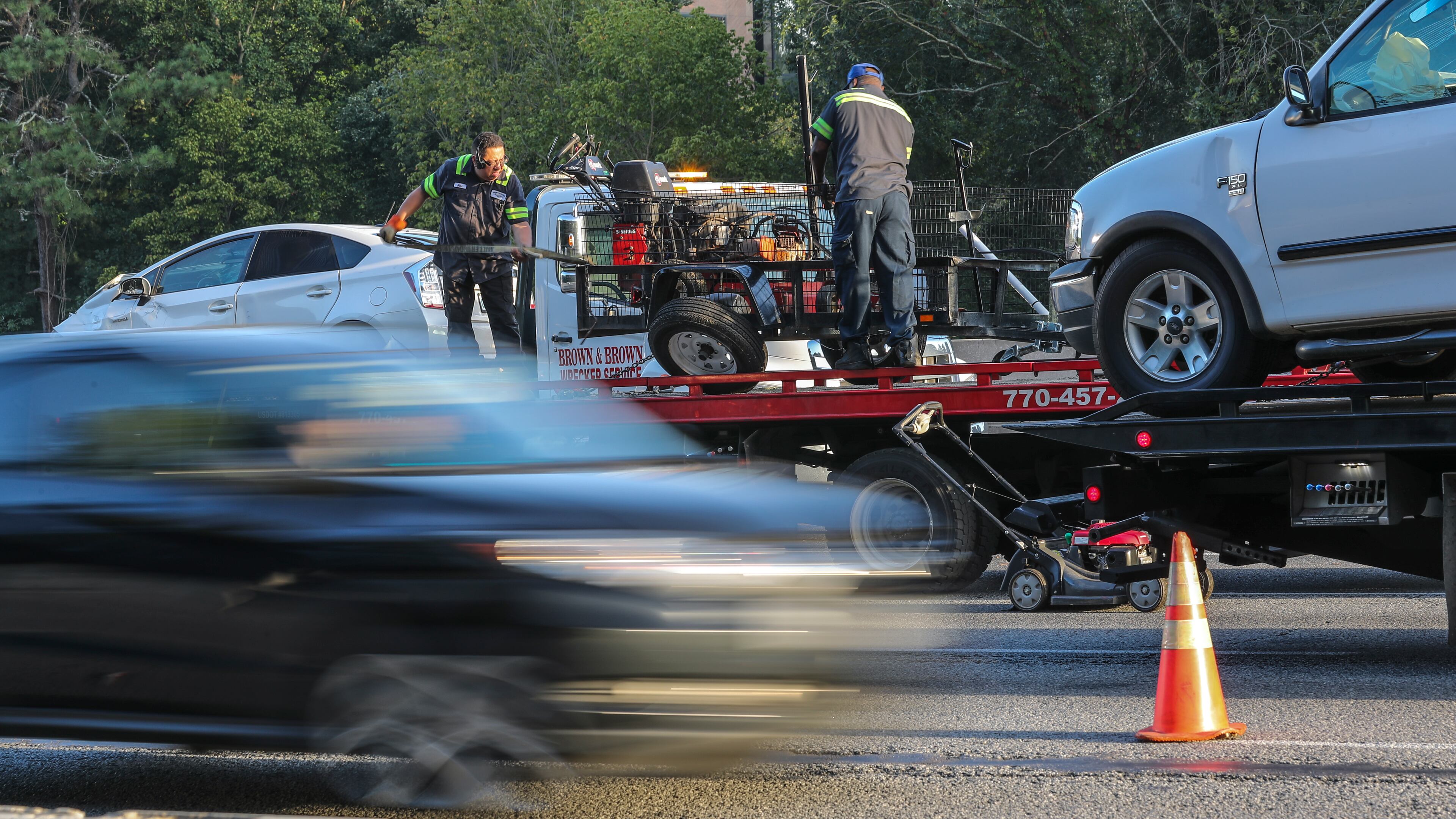 September 4, 2020 Atlanta: Hours before Labor Day weekend kicked off, two people were injured in a series of crashes that shutdown several eastbound lanes of I-285 for nearly two hours during the Friday morning commute. (John Spink / John.Spink@ajc.com)