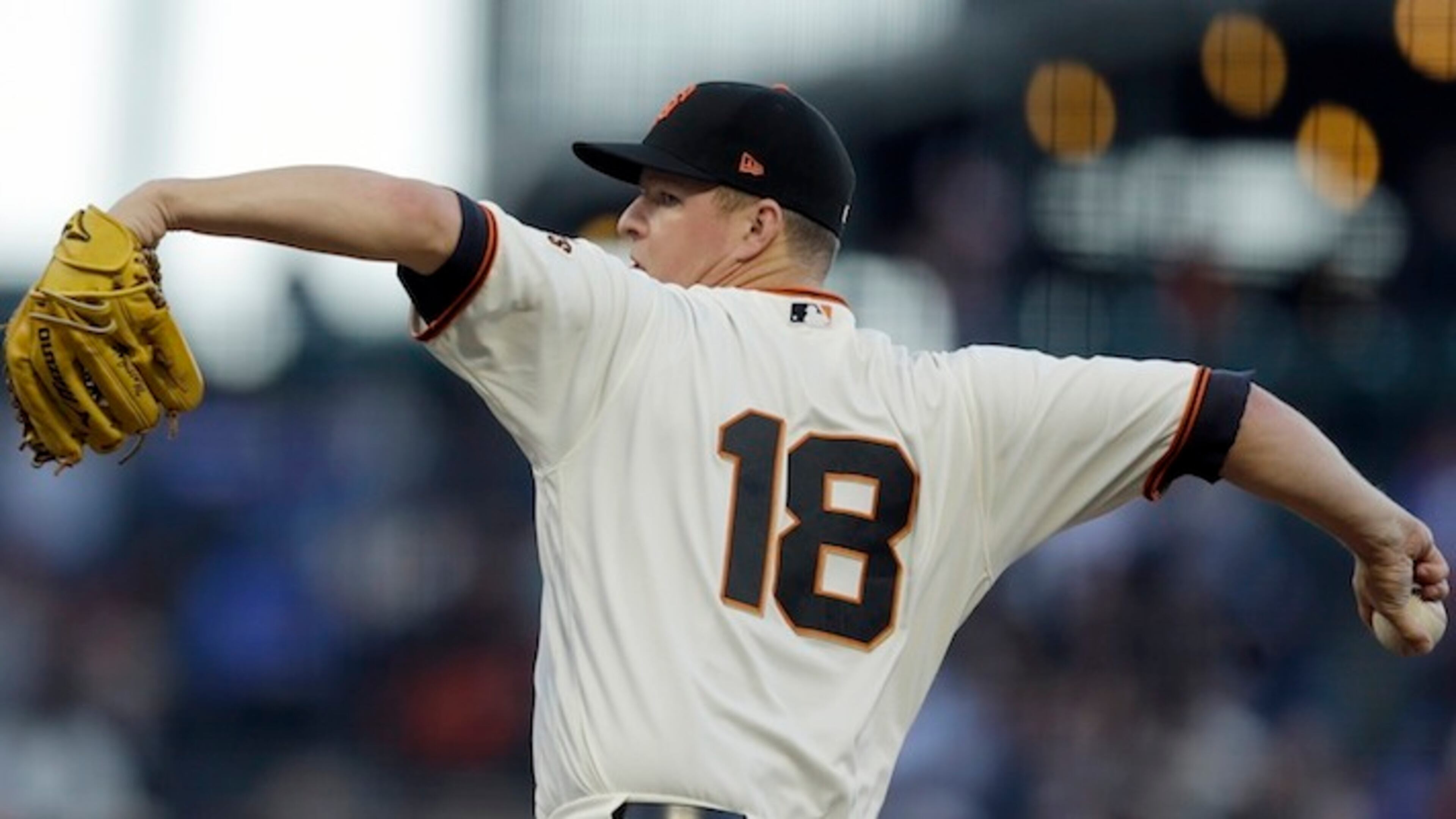 San Francisco Giants pitcher Matt Cain works against the Los Angeles Dodgers in the first inning of a baseball game Monday, May 15, 2017, in San Francisco. (AP Photo/Ben Margot)
