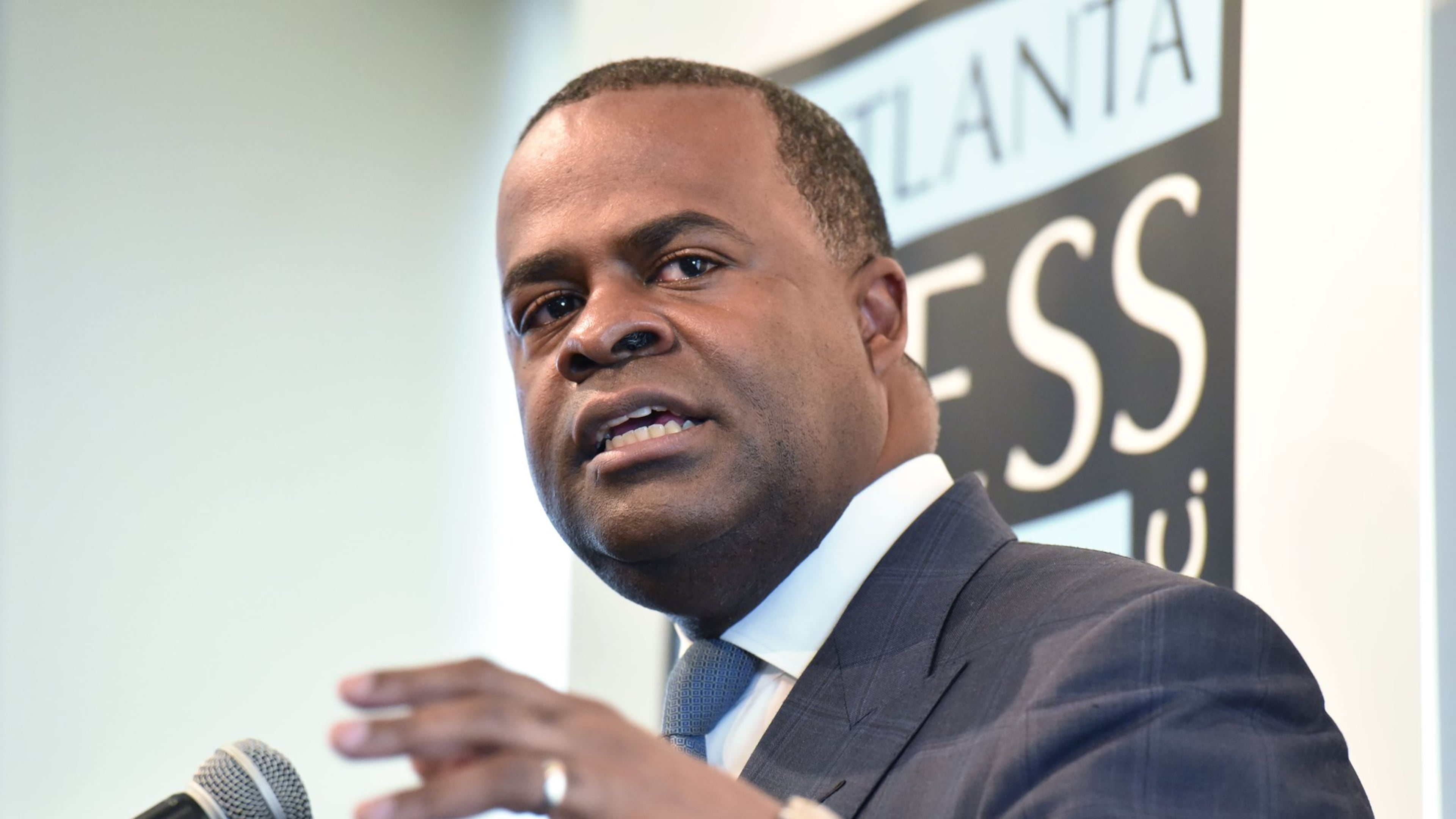 Atlanta Mayor Kasim Reed speaks at an Atlanta Press Club event earlier this year. ” HYOSUB SHIN / HSHIN@AJC.COM