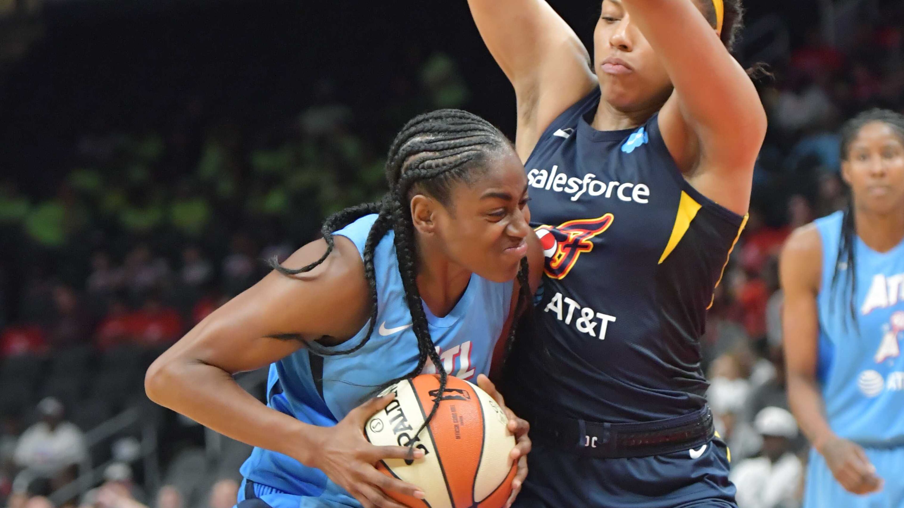 Elizabeth Williams scored 17 Friday night. File photo