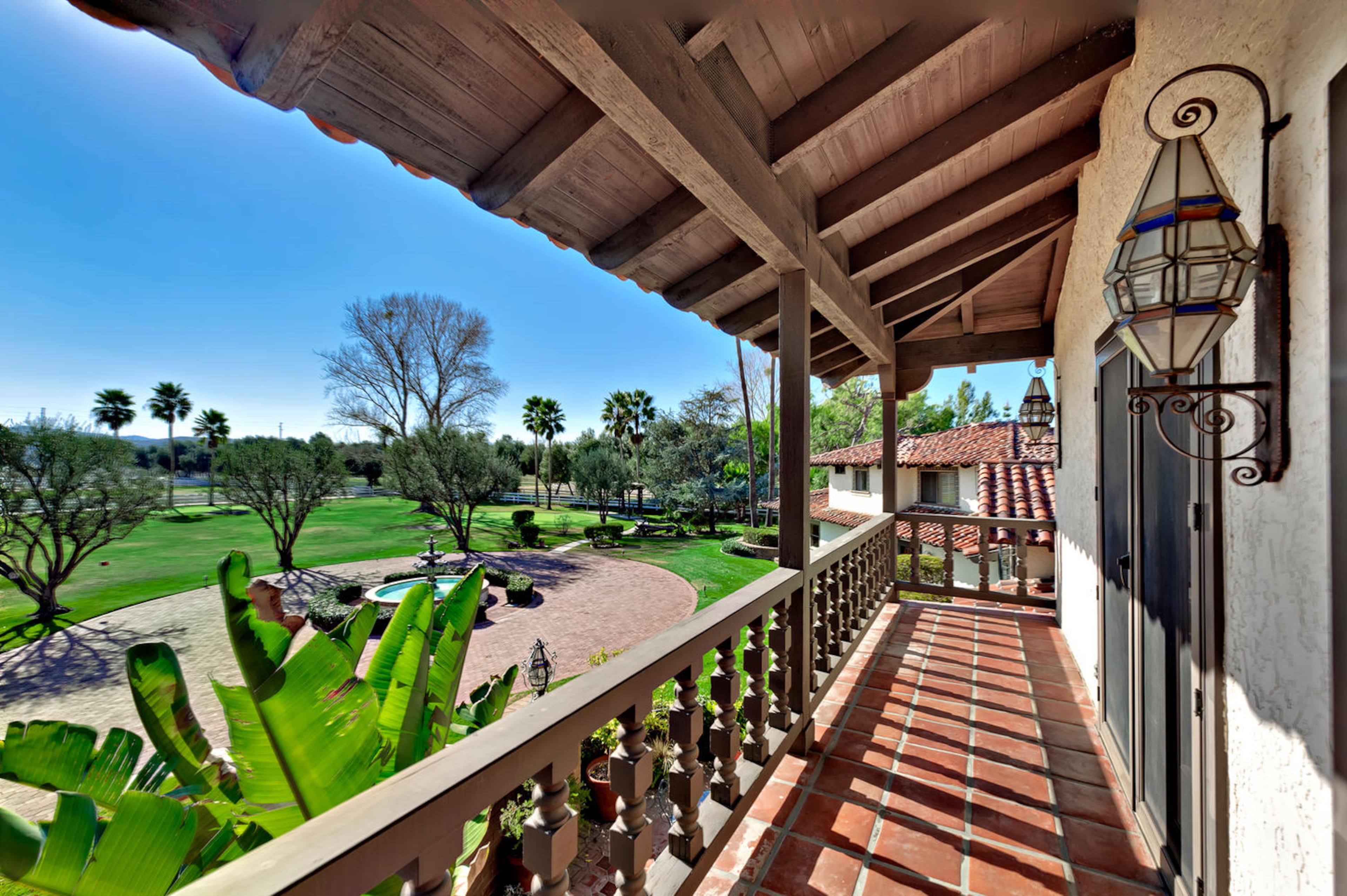 The Temecula, Calif., estate of "Odd Couple" star Jack Klugman, who passed away in 2012, recently sold for $6 million. The 8,920-square-foot Spanish-style home has five bedrooms, eight full baths, vaulted ceilings and a large curved staircase. The property also includes four guest homes, a five-hole golf course, a pool and cabana, a koi pond, a vet clinic, barns, two horse-riding arenas and multiple stalls. For more information, visit http://www.toptenrealestatedeals.com/homes/weekly-ten-best-home-deals/2013/7-16-2013/.