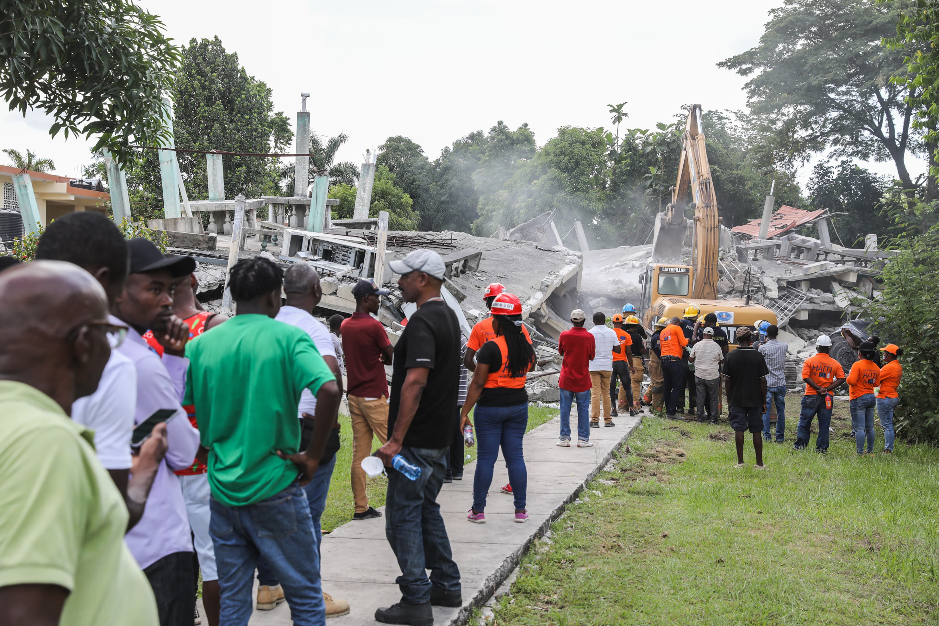 Buildings damaged during an earthquake near Camp-Perrin, Haiti, on Sunday, Aug, 15, 2021. Haitians struggled with a lack of basic supplies, including food and medical care, in the aftermath of a magnitude 7.2 earthquake on Saturday that snapped water lines, blocked roads, flattened grocery stores and damaged hospitals on the country’s southwestern peninsula. (Valerie Baeriswyl/The New York Times)