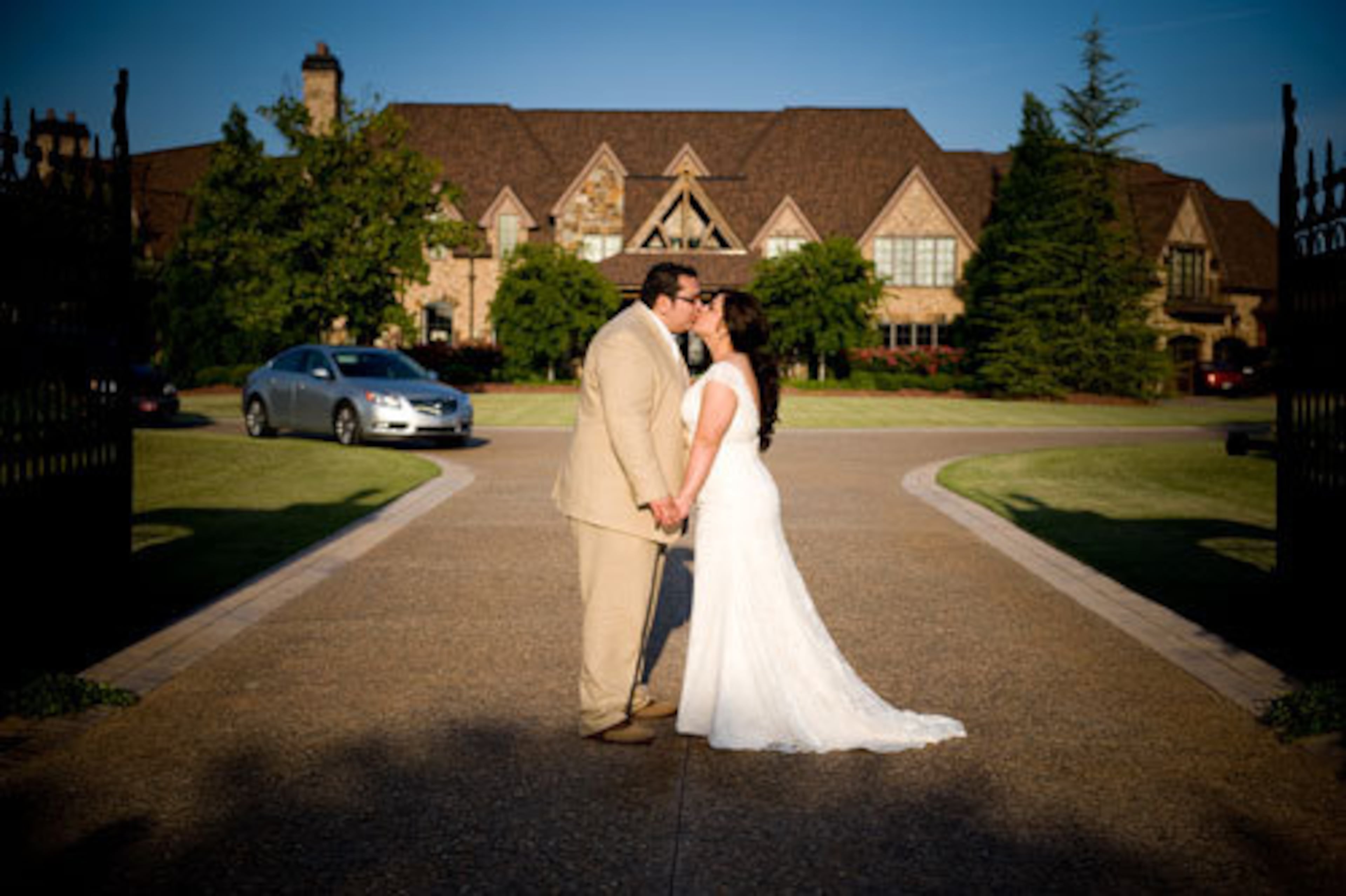 Amanda Govin's wedding was held May 7, 2011 at the private estate Kent Rock Manor in Loganville, Ga.